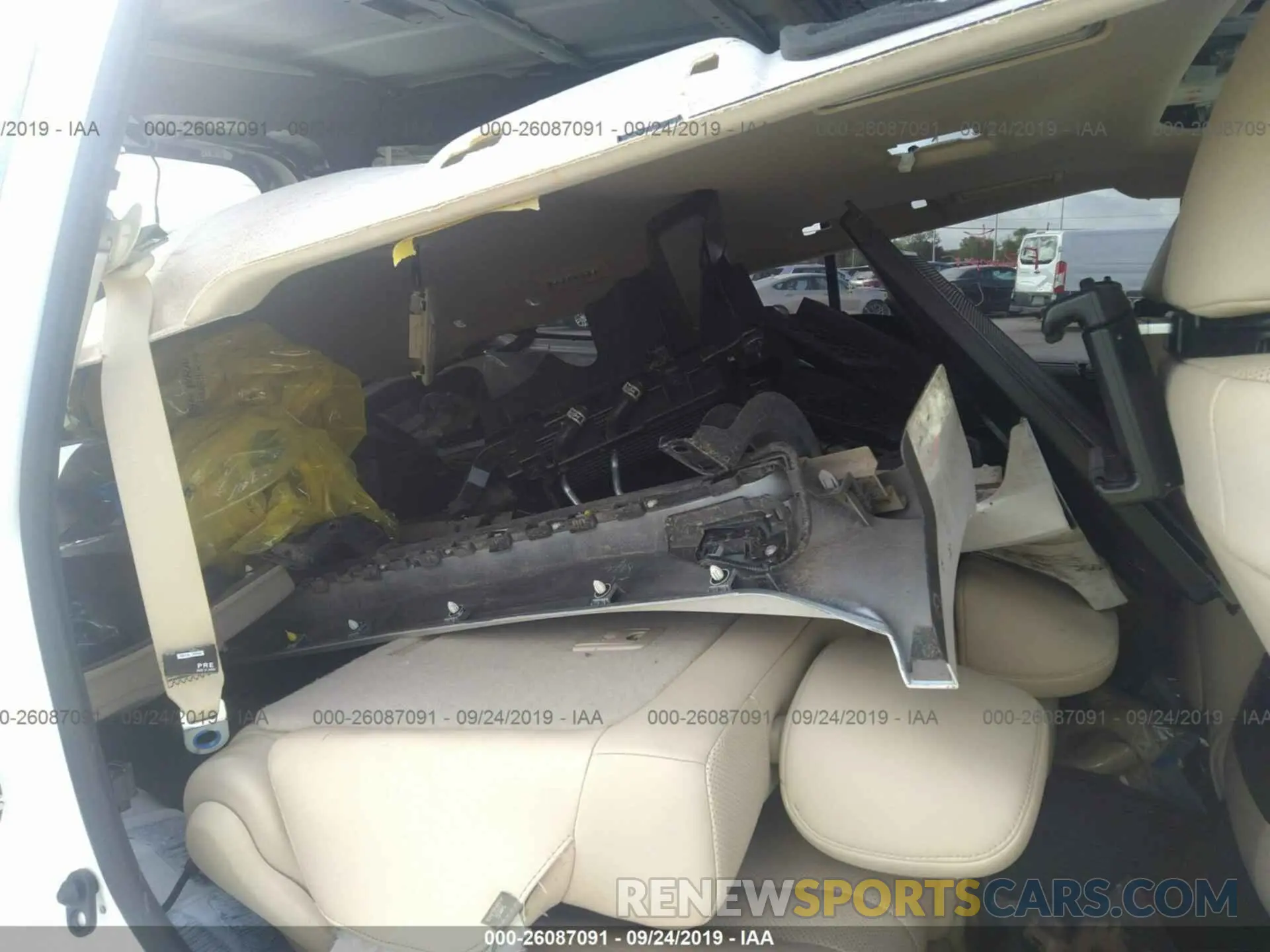 8 Фотография поврежденного автомобиля JTJHY7AX2K4301703 LEXUS LX 2019