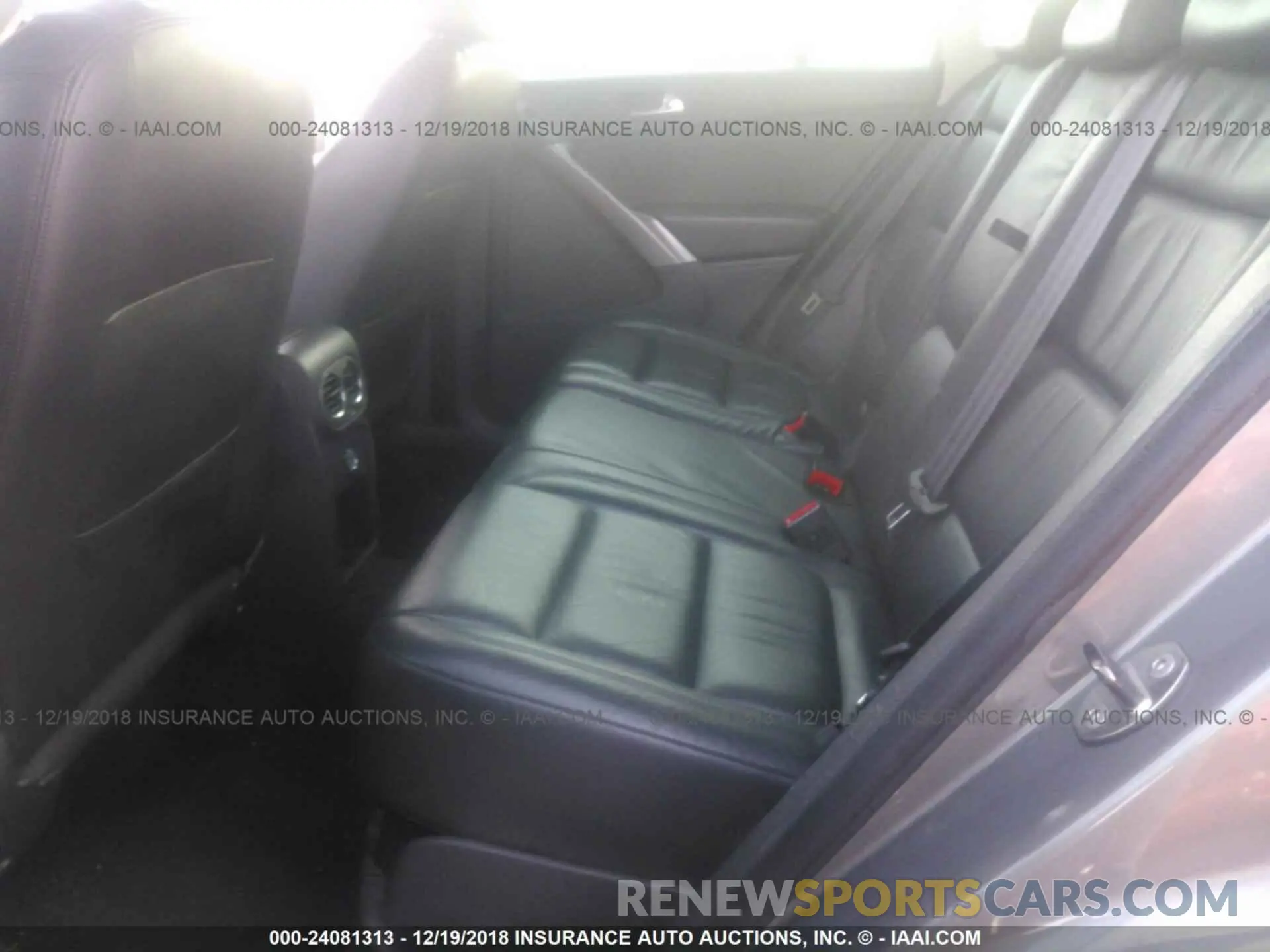 8 Фотография поврежденного автомобиля JTJHY7AX4K4283804 LEXUS LX 2019