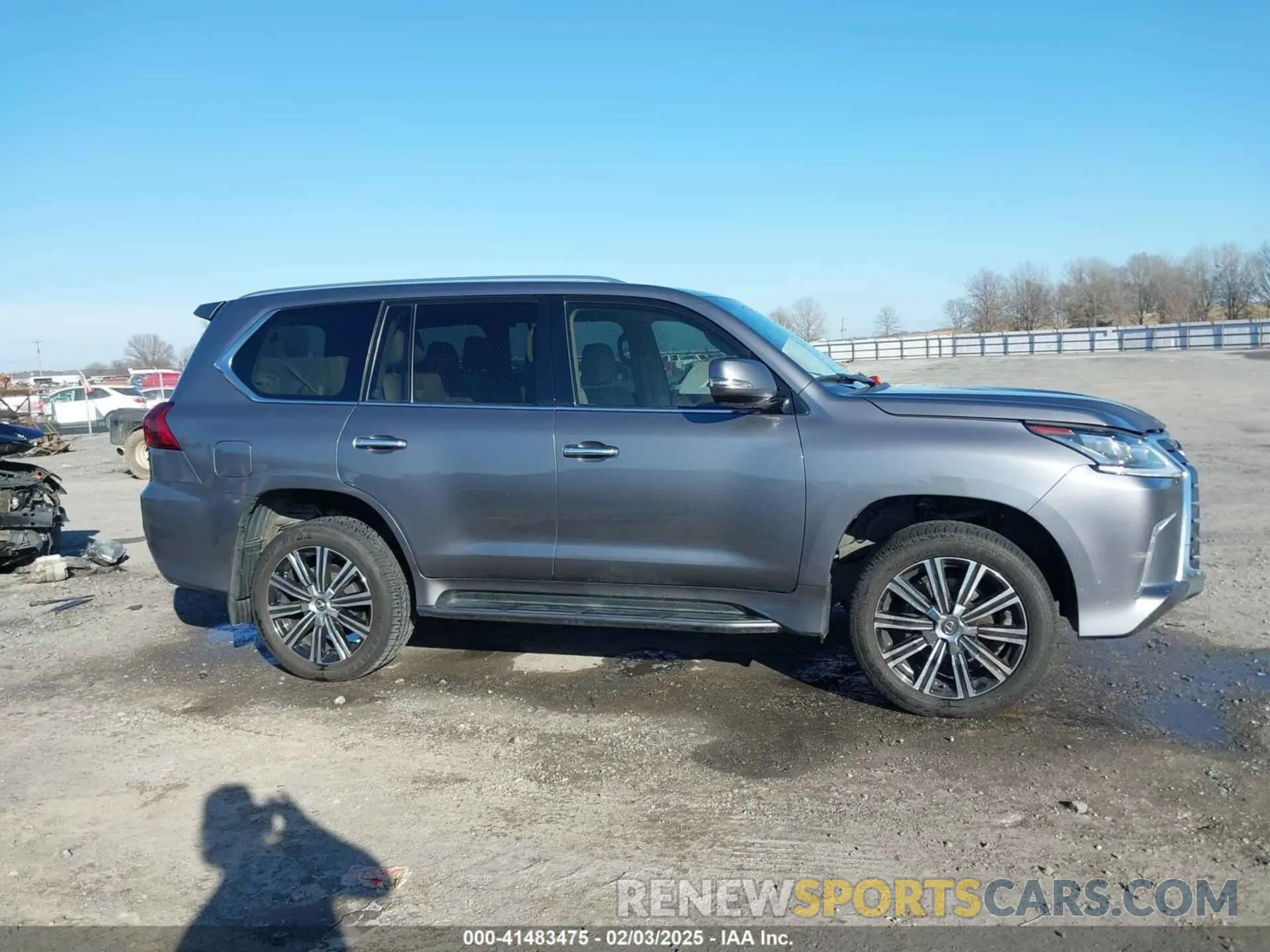 13 Фотография поврежденного автомобиля JTJHY7AX2K4285065 LEXUS LX 570 2019
