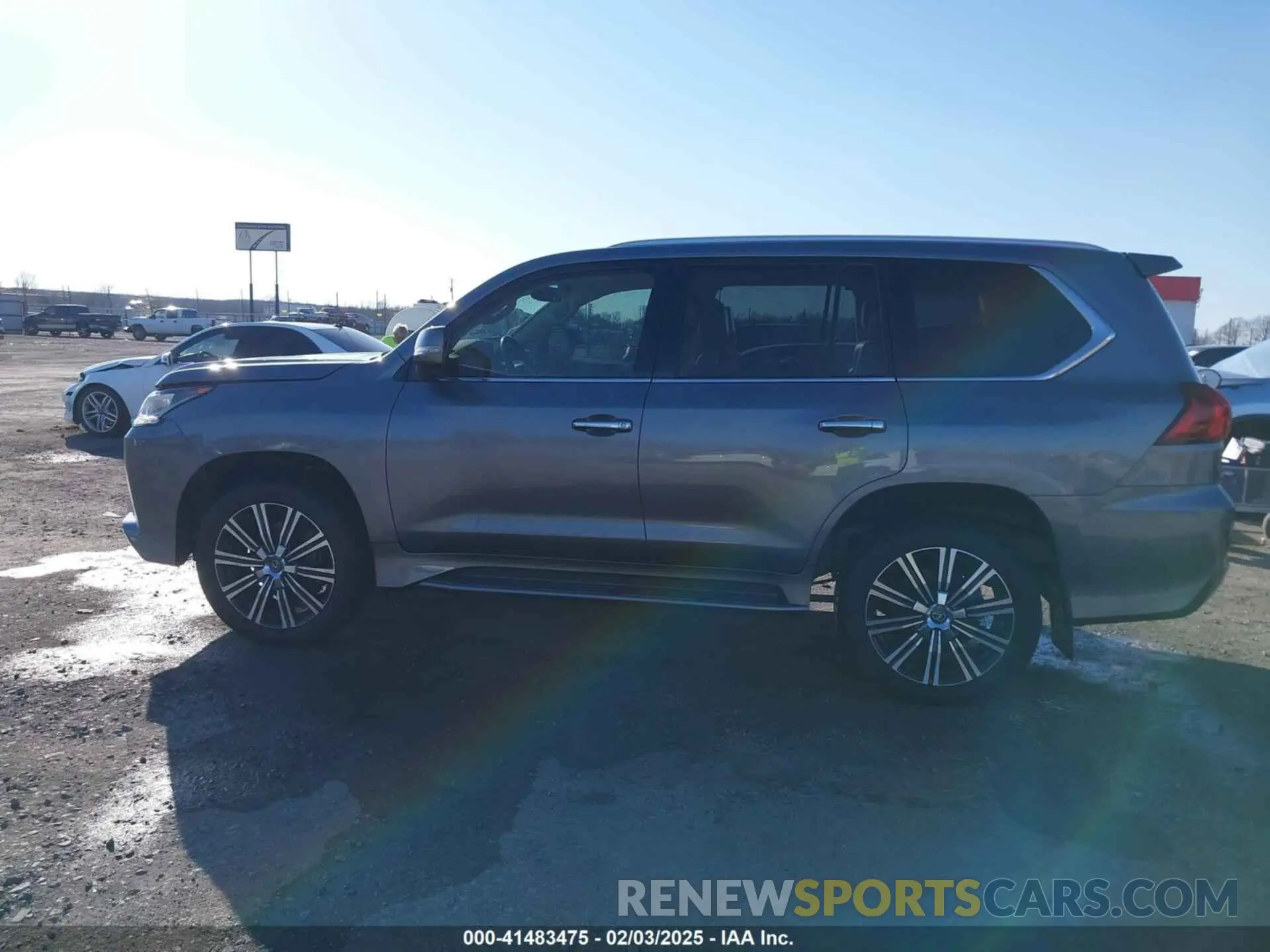 14 Фотография поврежденного автомобиля JTJHY7AX2K4285065 LEXUS LX 570 2019