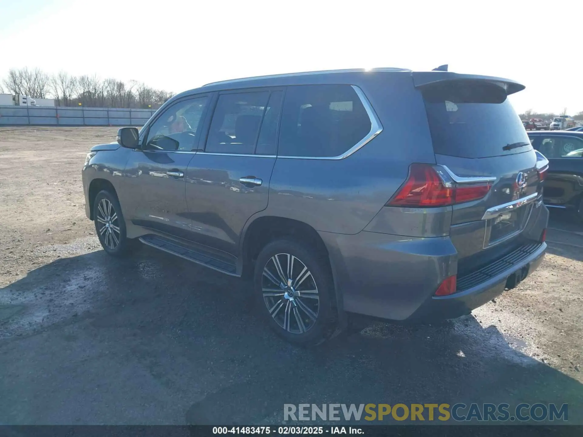 3 Фотография поврежденного автомобиля JTJHY7AX2K4285065 LEXUS LX 570 2019