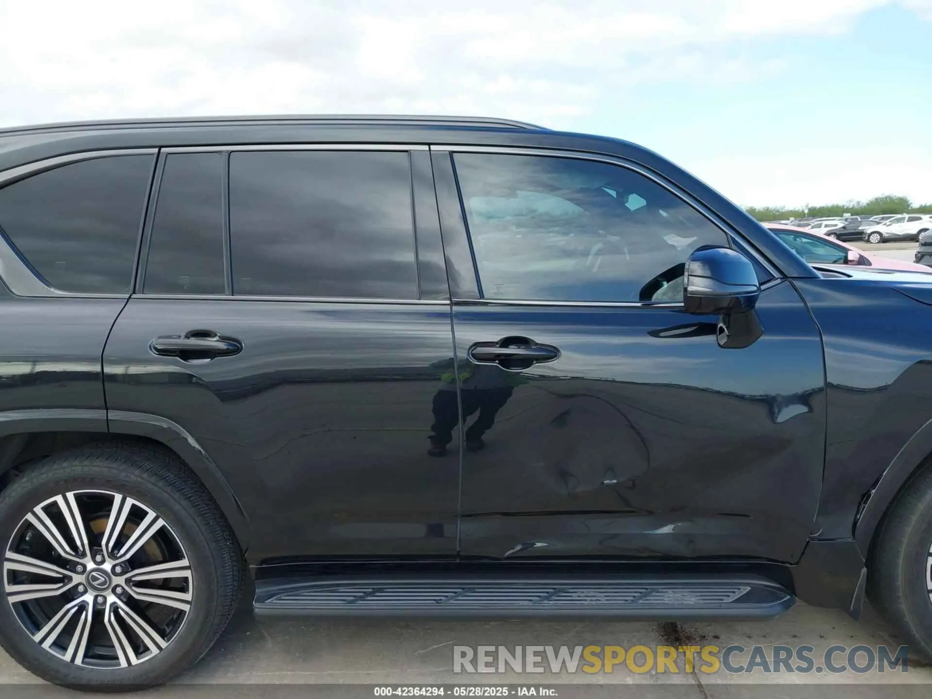 13 Photograph of a damaged car JTJGB7CX9N4012106 LEXUS LX 600 2022