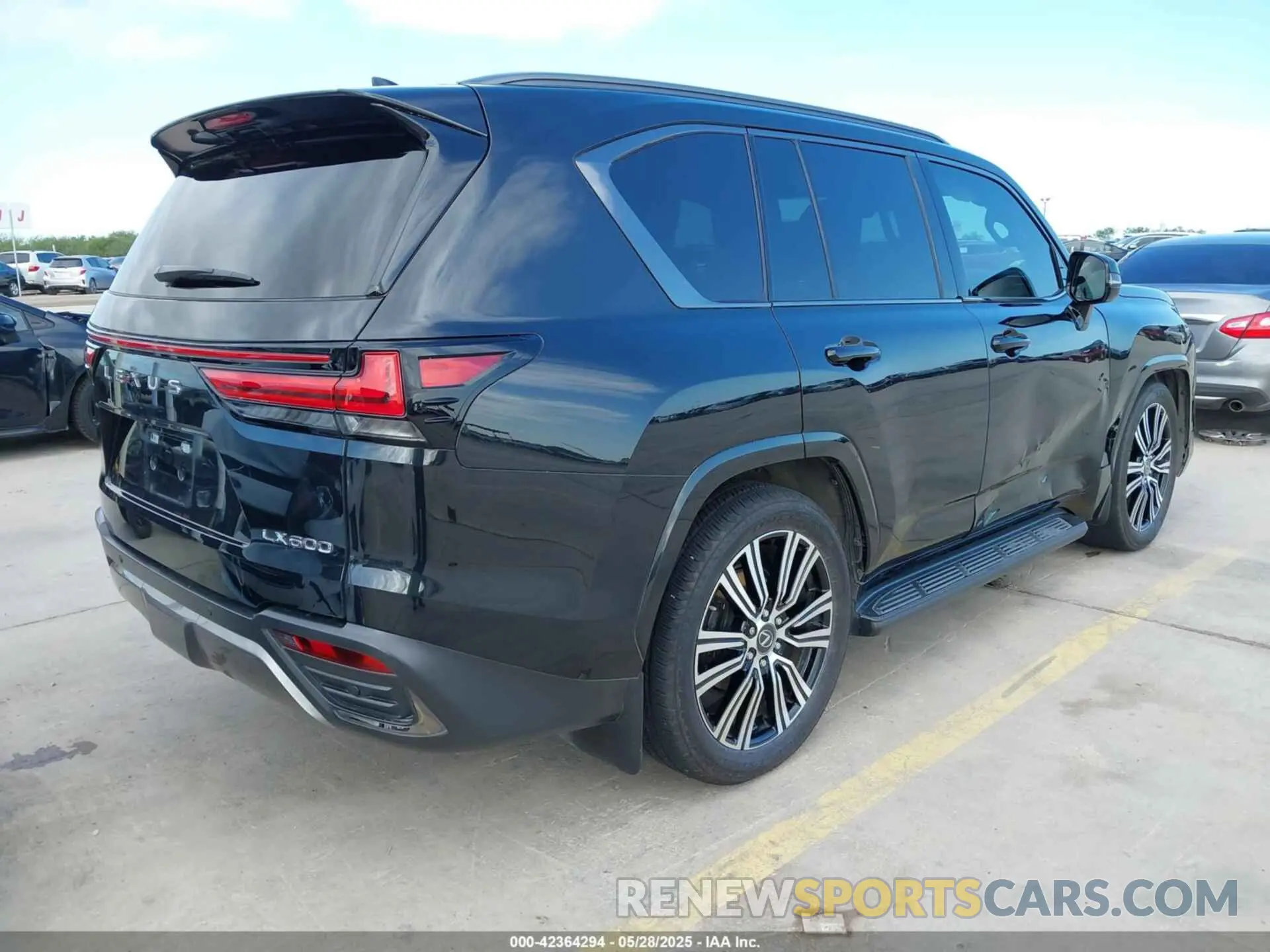 4 Photograph of a damaged car JTJGB7CX9N4012106 LEXUS LX 600 2022