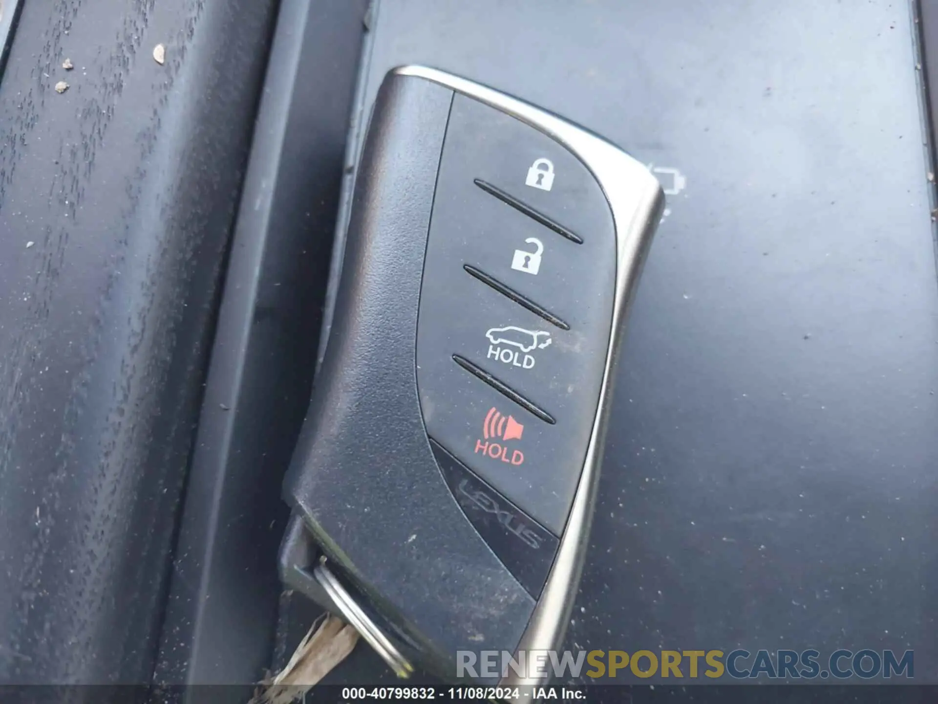 11 Фотография поврежденного автомобиля JTJGB7CX9P4037882 LEXUS LX 600 2023