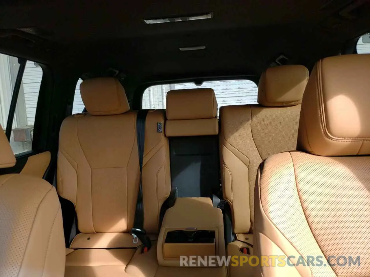 10 Фотография поврежденного автомобиля JTJGB7CX9S4068591 LEXUS LX 600 PRE 2025