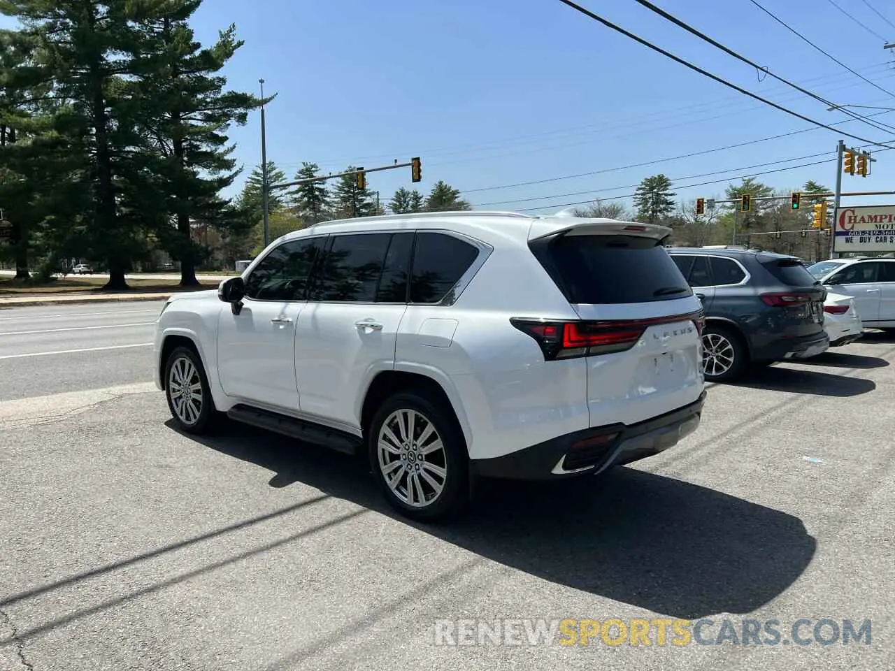 3 Фотография поврежденного автомобиля JTJLBACX7N4010480 LEXUS LX 600 ULT 2022