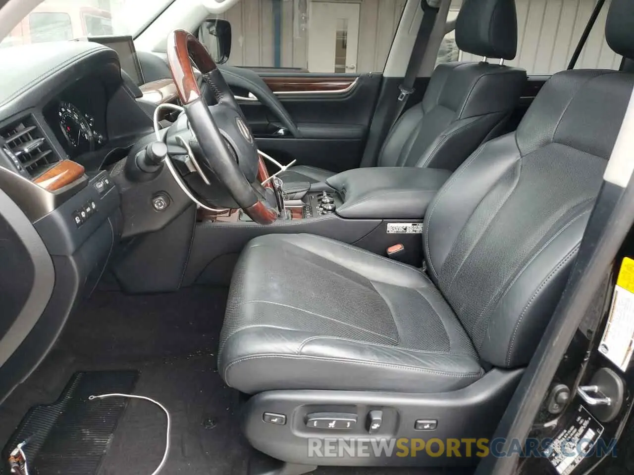 7 Photograph of a damaged car JTJHY7AX7K4310302 LEXUS LX570 2019