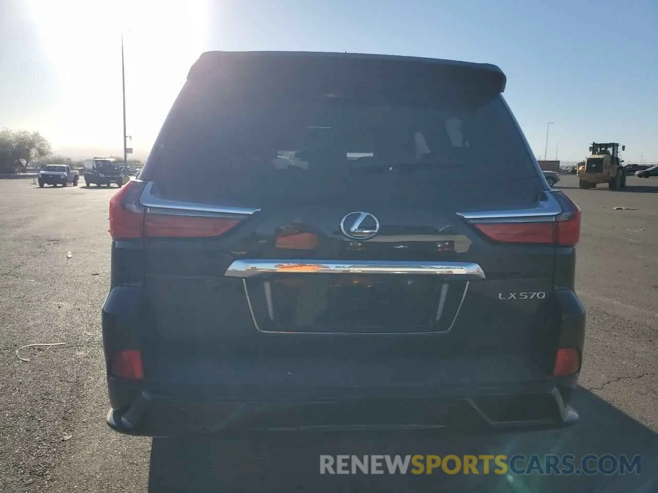 6 Photograph of a damaged car JTJDY7AX1L4332179 LEXUS LX570 2020
