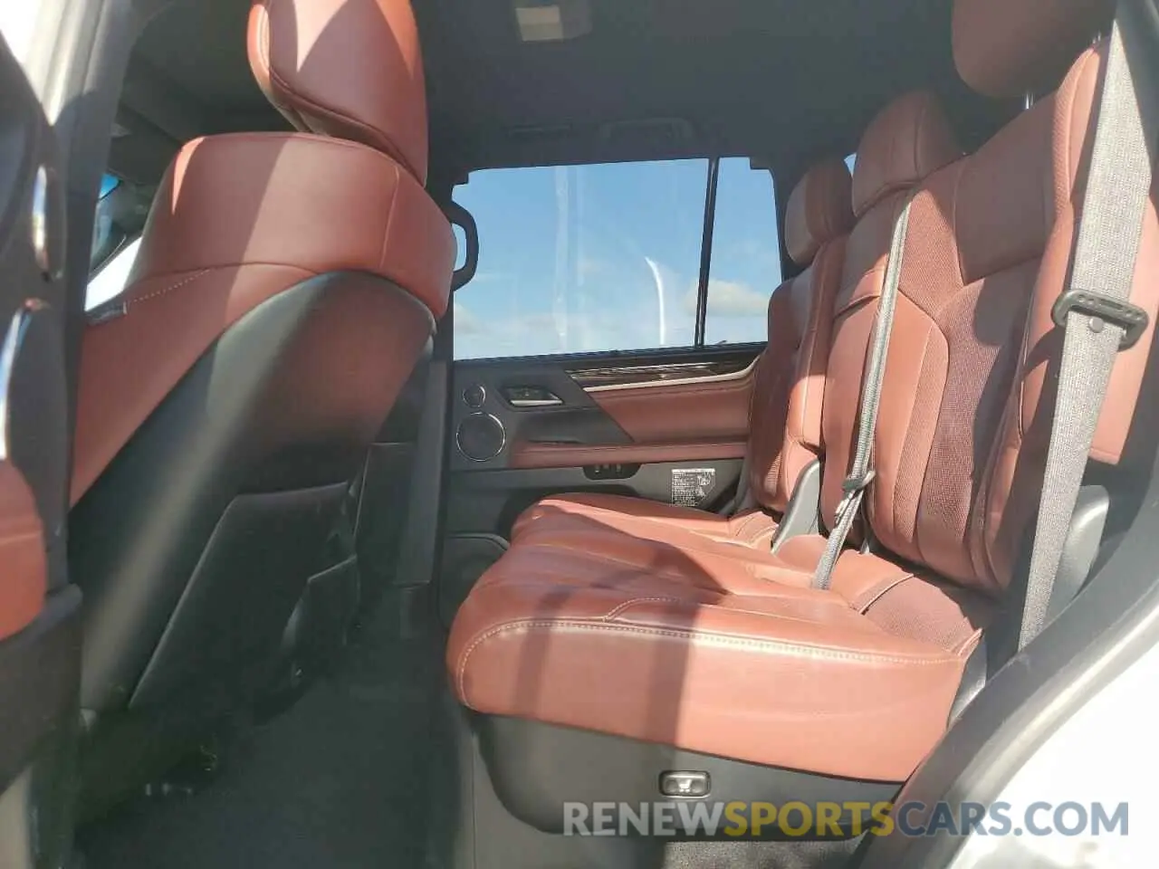 11 Фотография поврежденного автомобиля JTJDY7AX2M4347985 LEXUS LX570 2021
