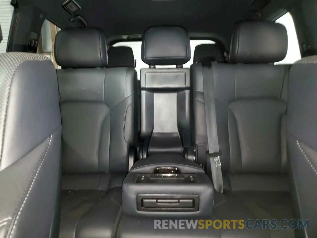10 Photograph of a damaged car JTJDY7AX8M4338661 LEXUS LX570 2021