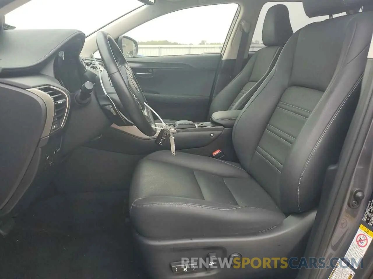 7 Фотография поврежденного автомобиля JTJBARBZ4K2190038 LEXUS NX 2019