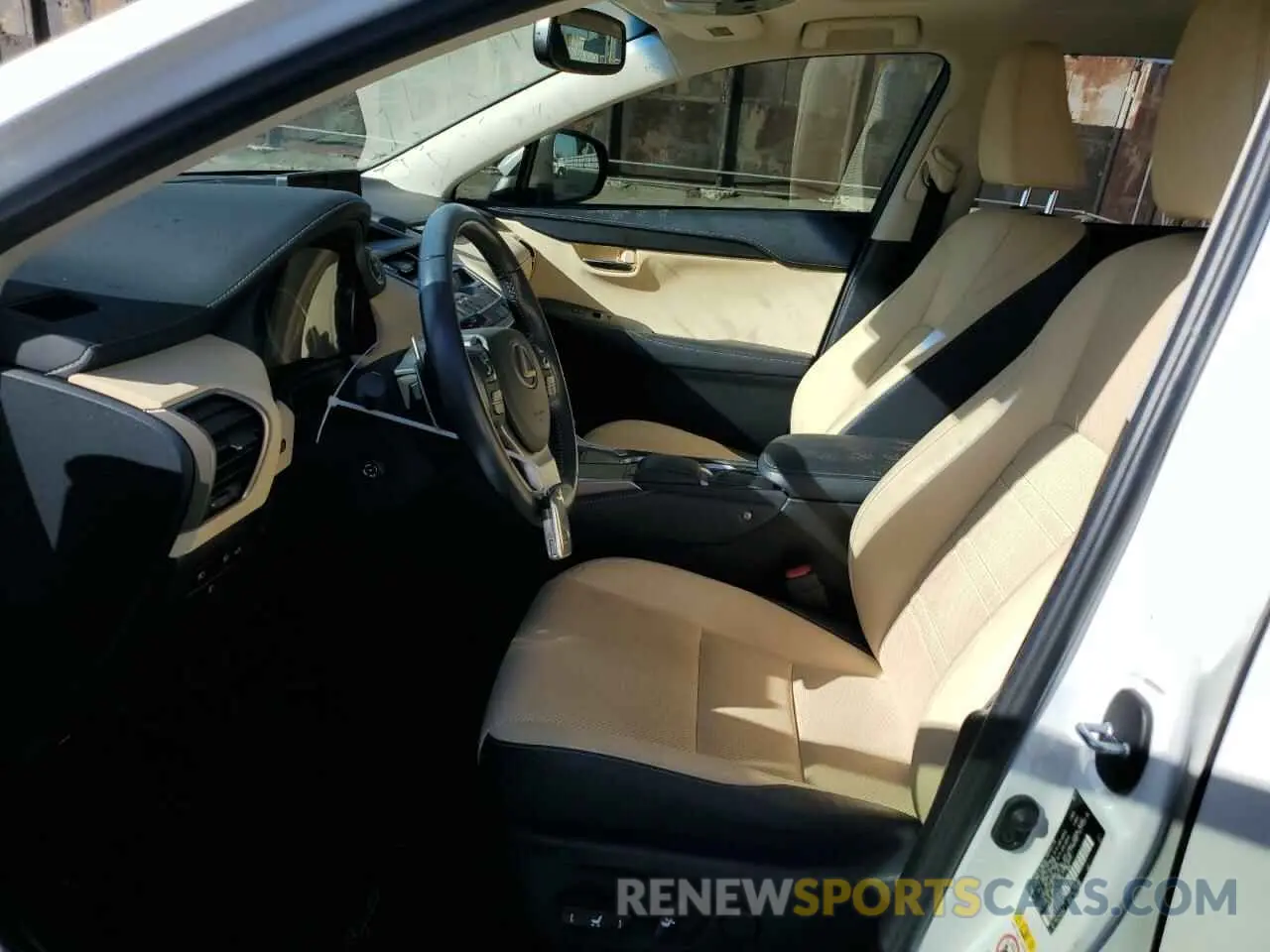 7 Фотография поврежденного автомобиля JTJBJRBZ2K2109165 LEXUS NX 2019