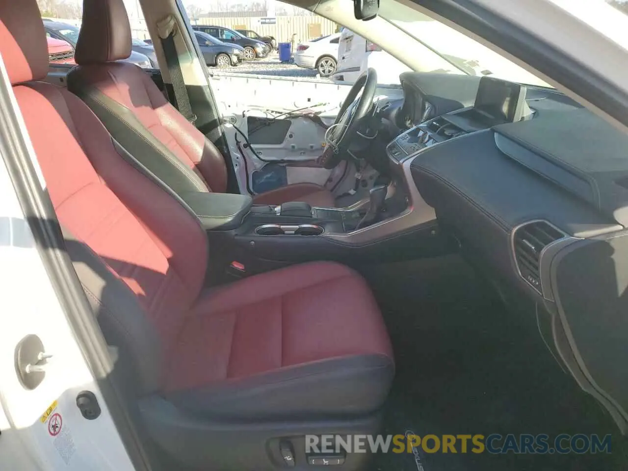 7 Фотография поврежденного автомобиля JTJYARBZ0K2142739 LEXUS NX 2019