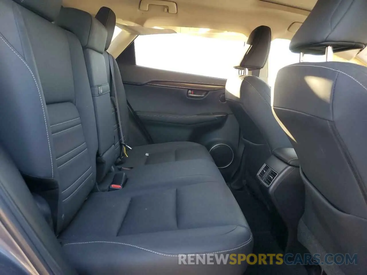 11 Фотография поврежденного автомобиля JTJYARBZ2K2124954 LEXUS NX 2019