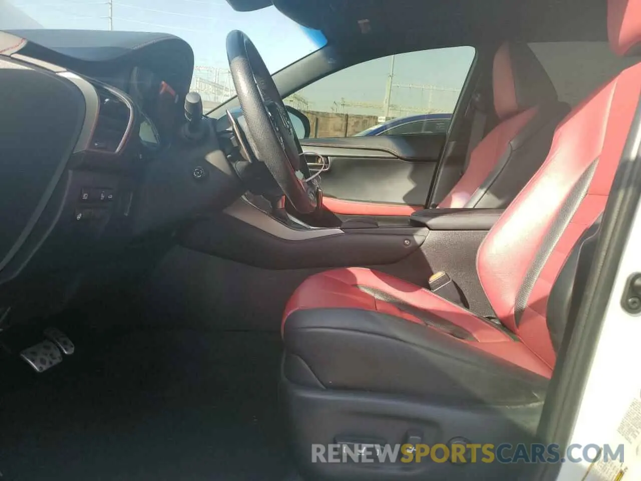 7 Фотография поврежденного автомобиля JTJYARBZ5K2142011 LEXUS NX 2019