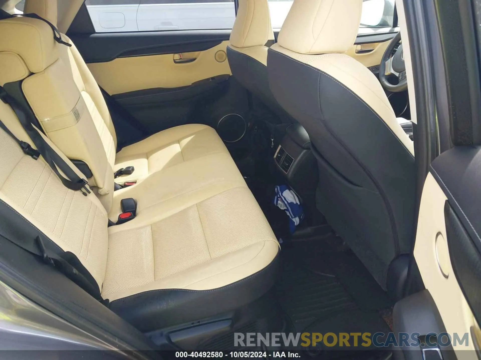 8 Фотография поврежденного автомобиля JTJDARBZ5L2173730 LEXUS NX 2020