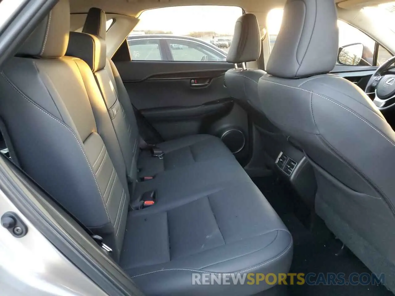 11 Фотография поврежденного автомобиля JTJGARDZ2L2221663 LEXUS NX 2020