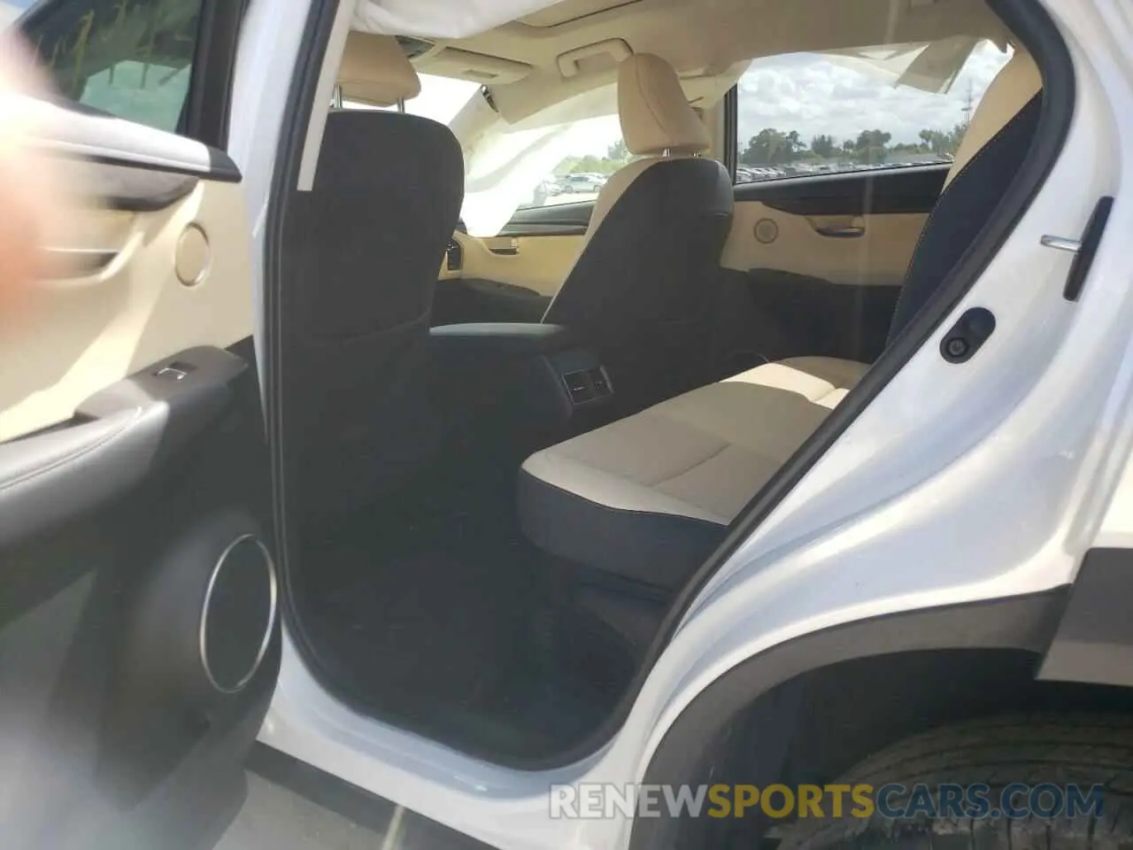 6 Фотография поврежденного автомобиля JTJGJRDZ1L5002627 LEXUS NX 2020
