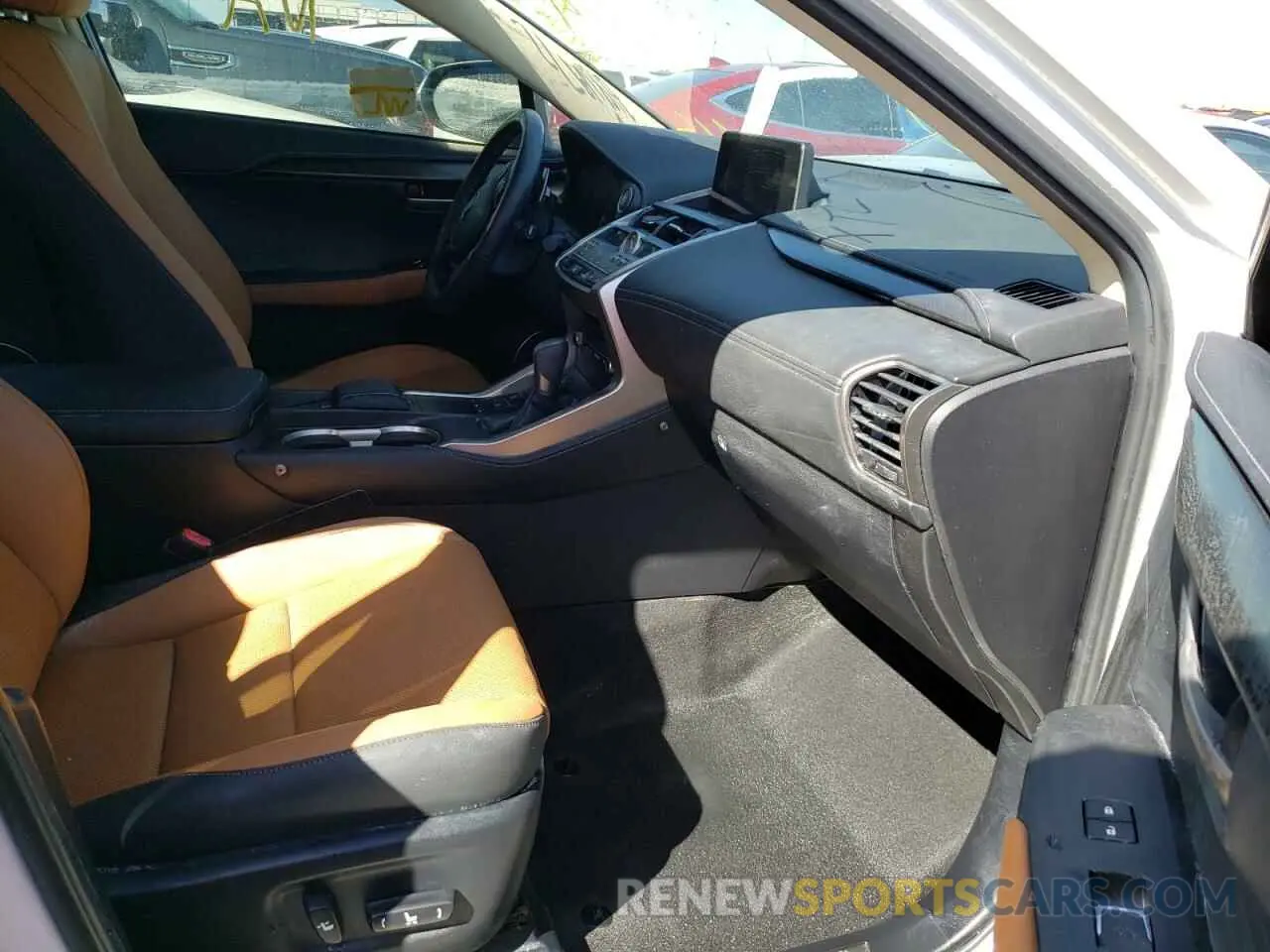5 Фотография поврежденного автомобиля JTJDARBZ9M5028562 LEXUS NX 2021