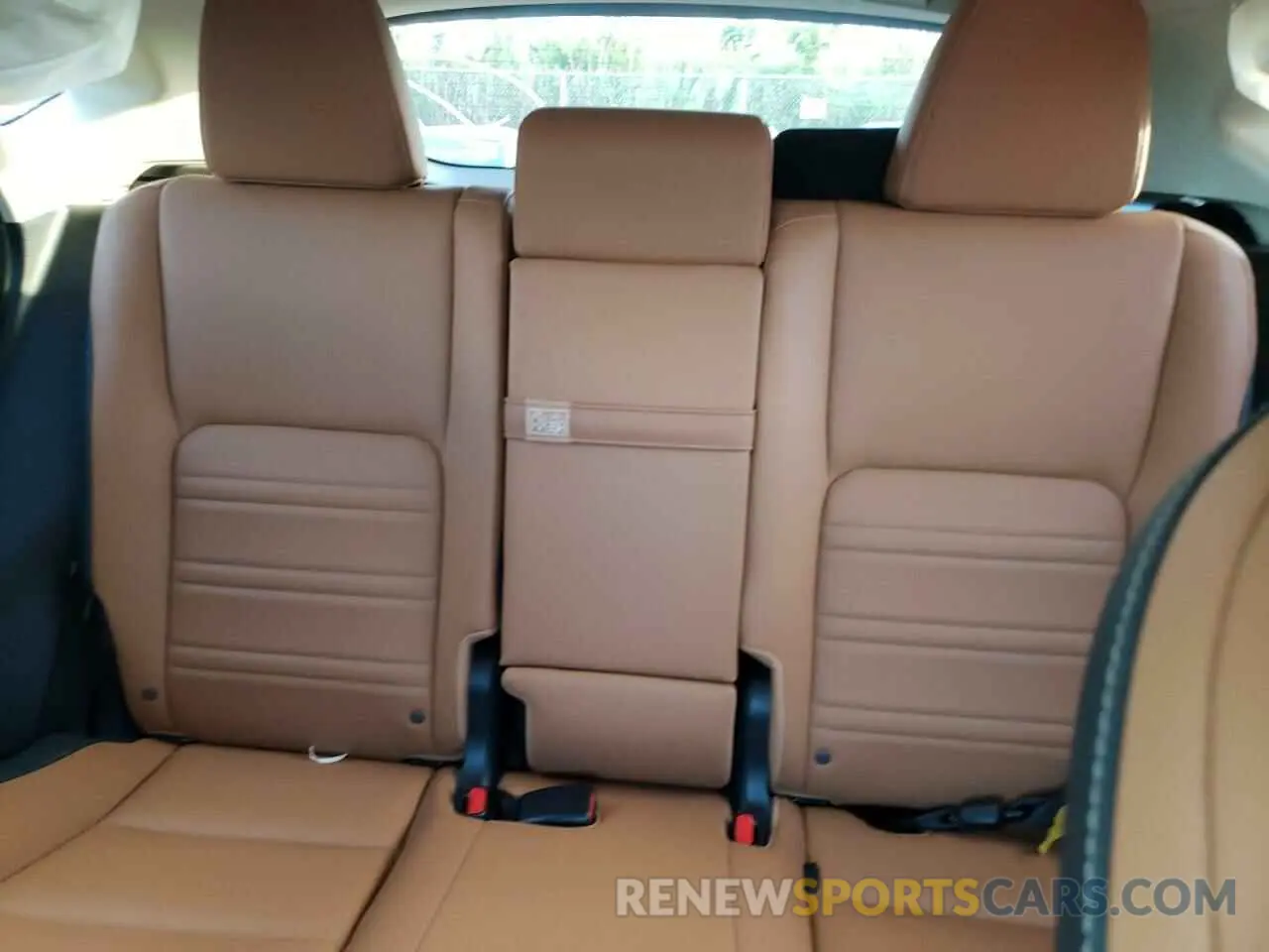 10 Фотография поврежденного автомобиля JTJDARBZXM2187947 LEXUS NX 2021