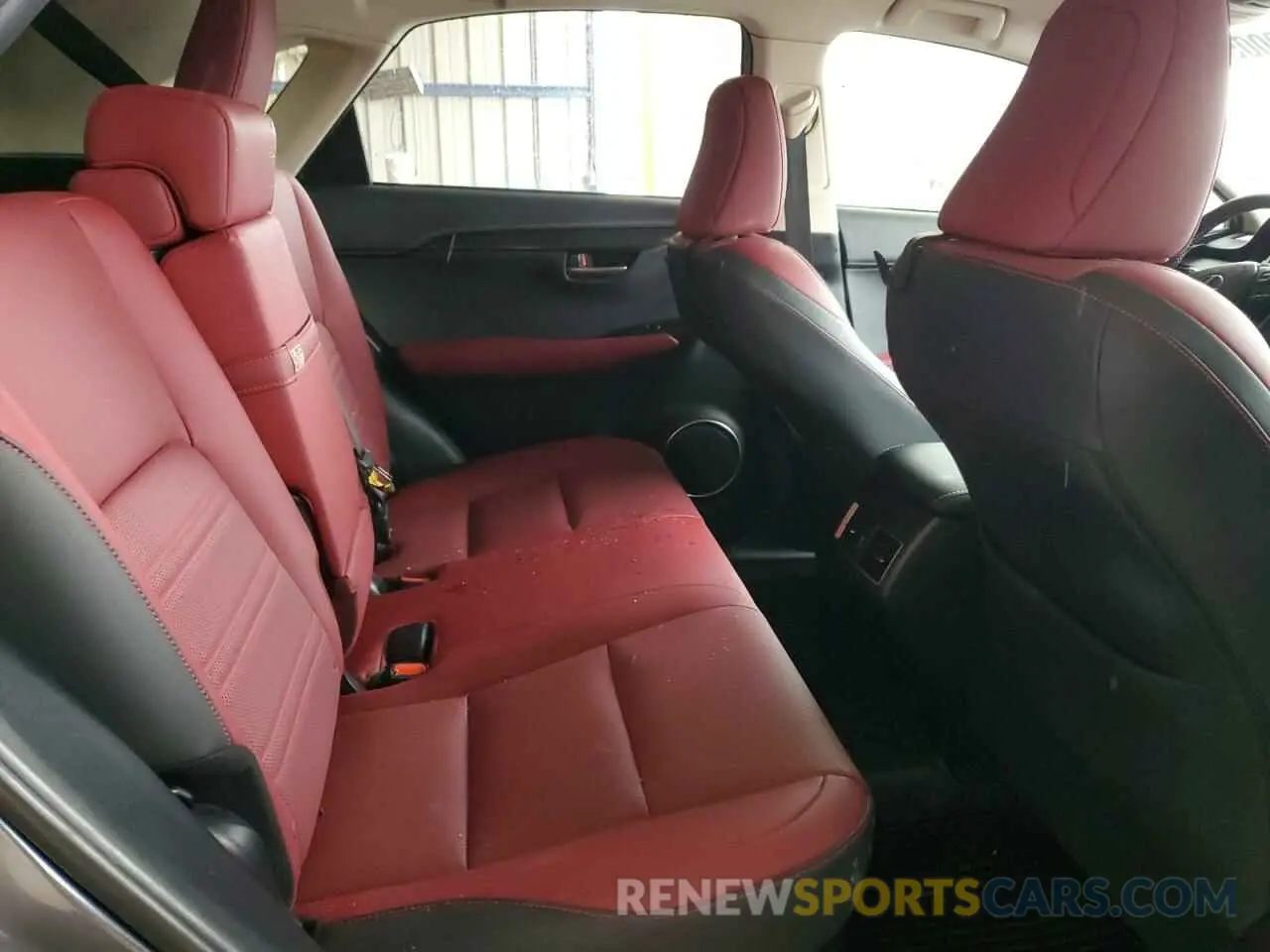 11 Фотография поврежденного автомобиля JTJDARDZ7M2243324 LEXUS NX 2021