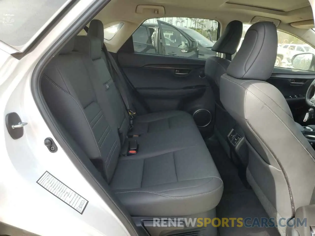11 Фотография поврежденного автомобиля JTJGARBZ3M5030742 LEXUS NX 2021