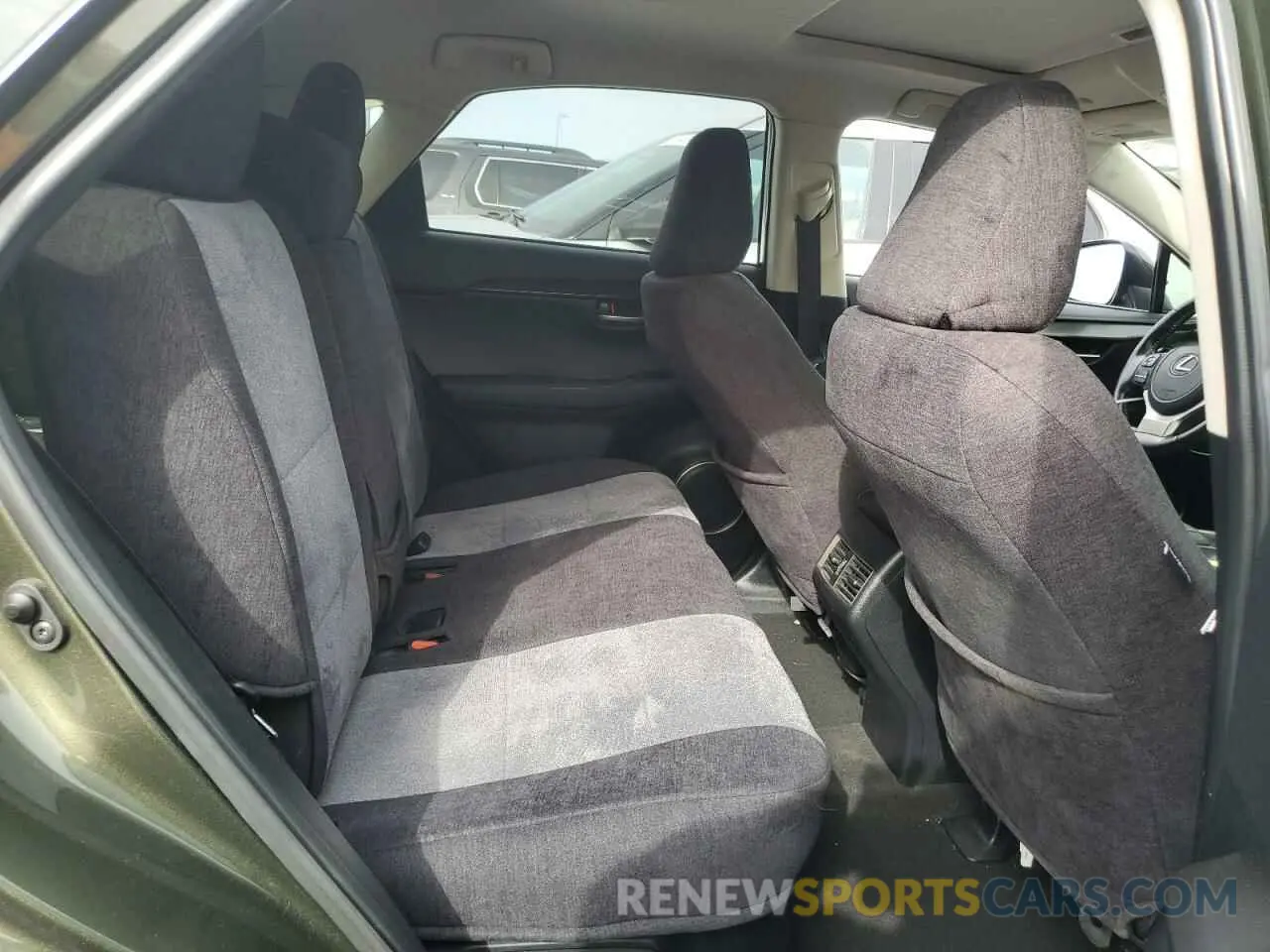 11 Фотография поврежденного автомобиля JTJGJRDZ0M2151890 LEXUS NX 2021
