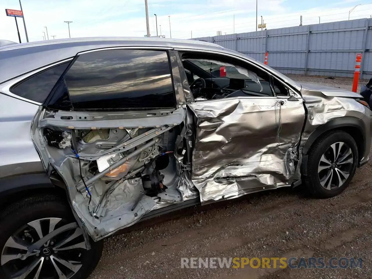 9 Фотография поврежденного автомобиля JTJSARDZXM2249190 LEXUS NX 2021