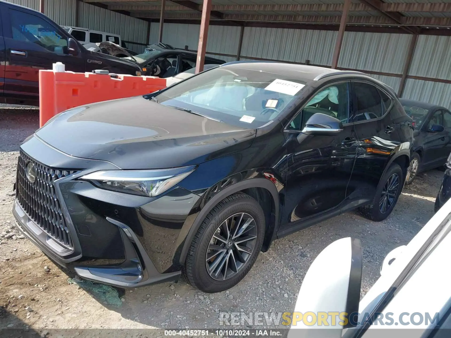 2 Фотография поврежденного автомобиля 2T2GDCAZ0RC008244 LEXUS NX 250 2024