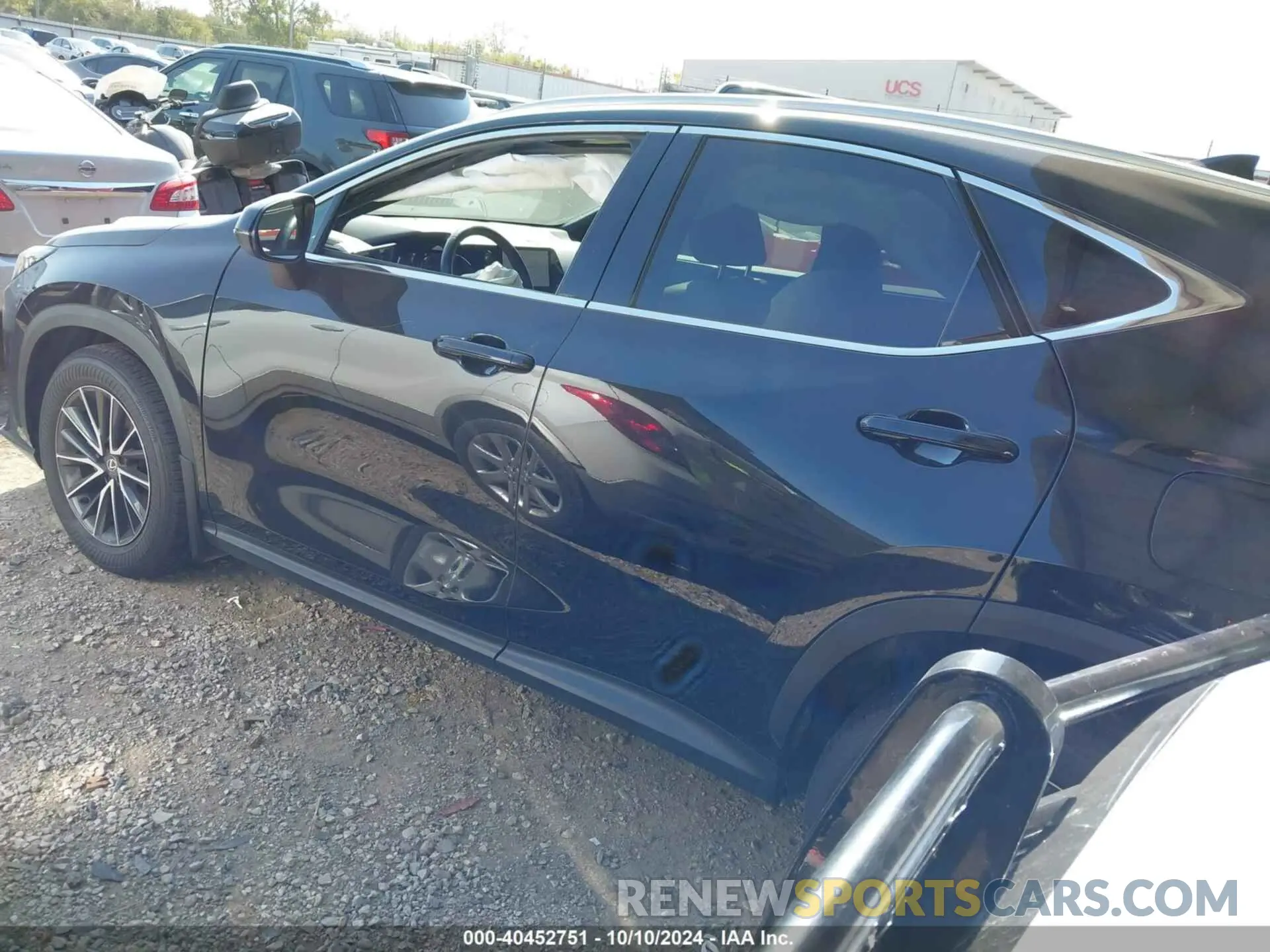 3 Фотография поврежденного автомобиля 2T2GDCAZ0RC008244 LEXUS NX 250 2024