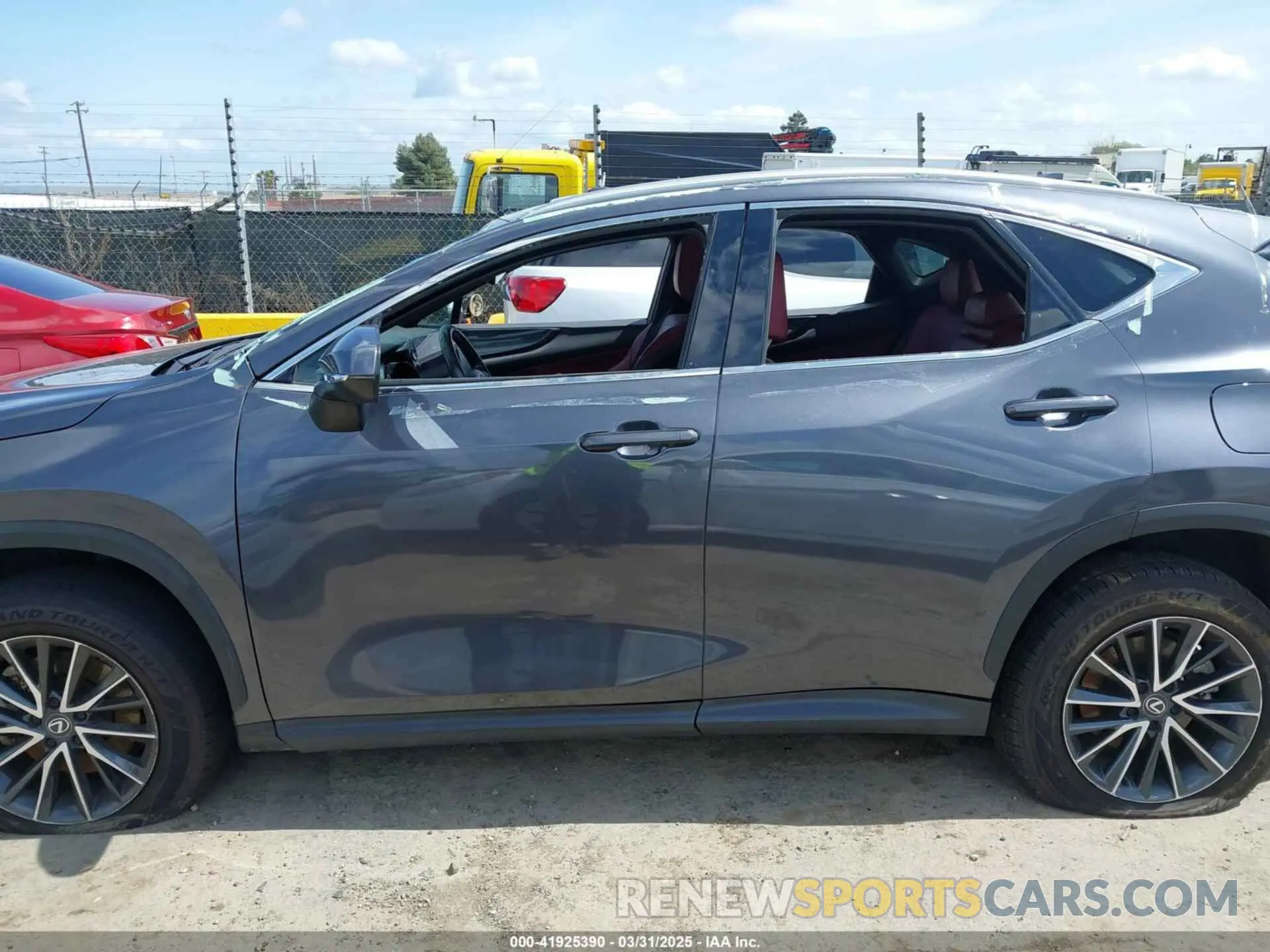 13 Фотография поврежденного автомобиля 2T2GDCAZ4RC006643 LEXUS NX 250 2024