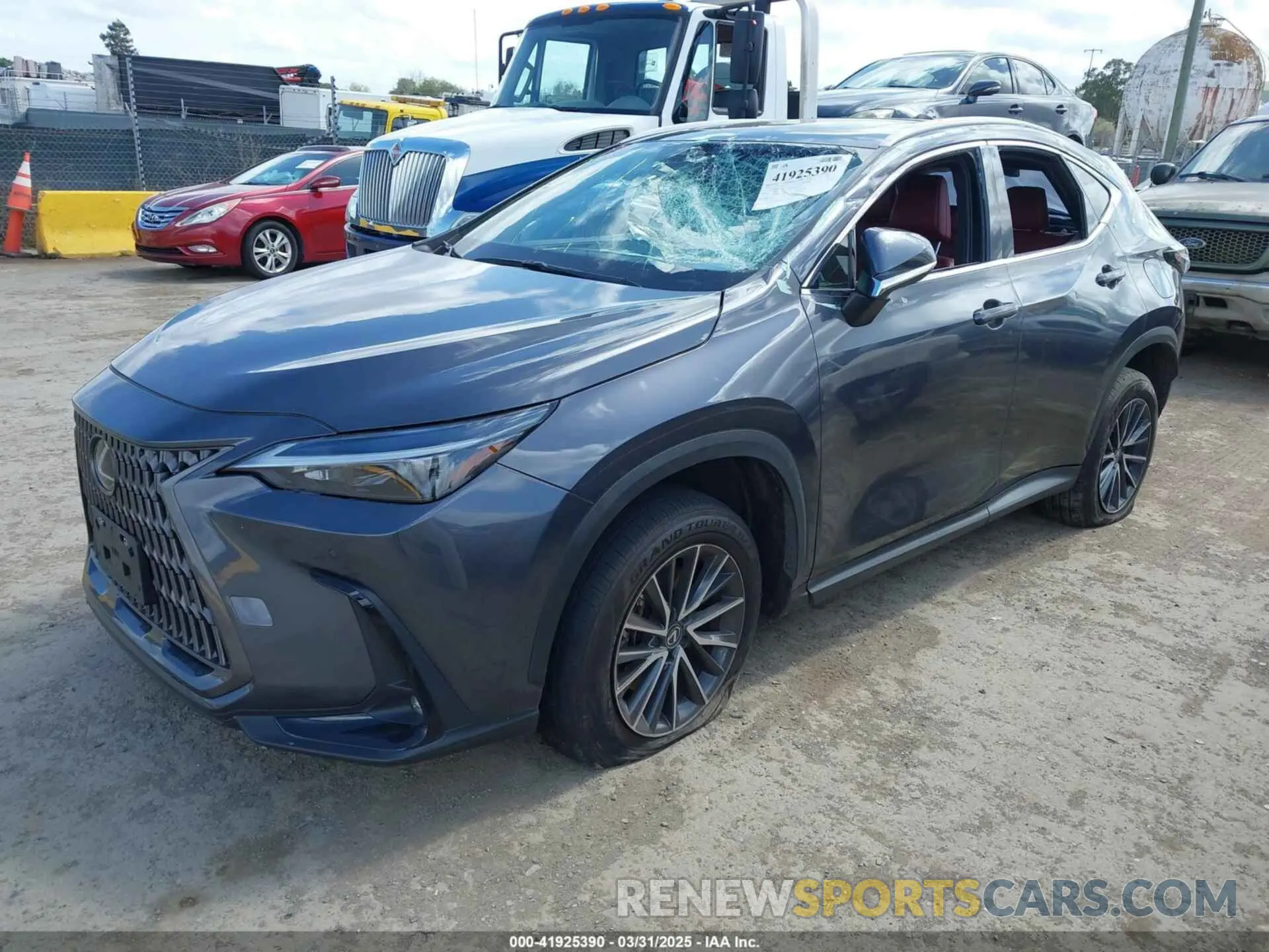 2 Фотография поврежденного автомобиля 2T2GDCAZ4RC006643 LEXUS NX 250 2024