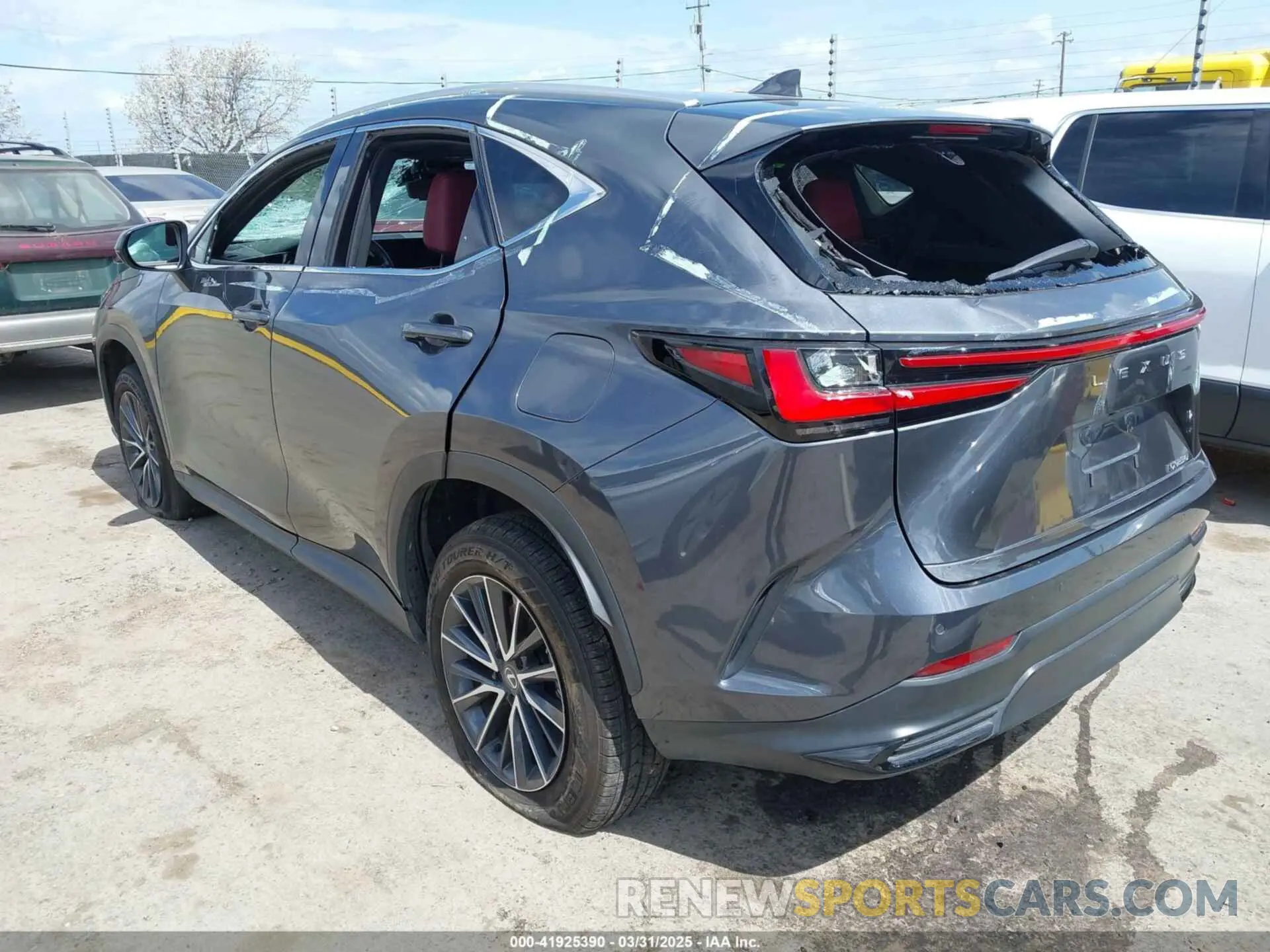 3 Фотография поврежденного автомобиля 2T2GDCAZ4RC006643 LEXUS NX 250 2024