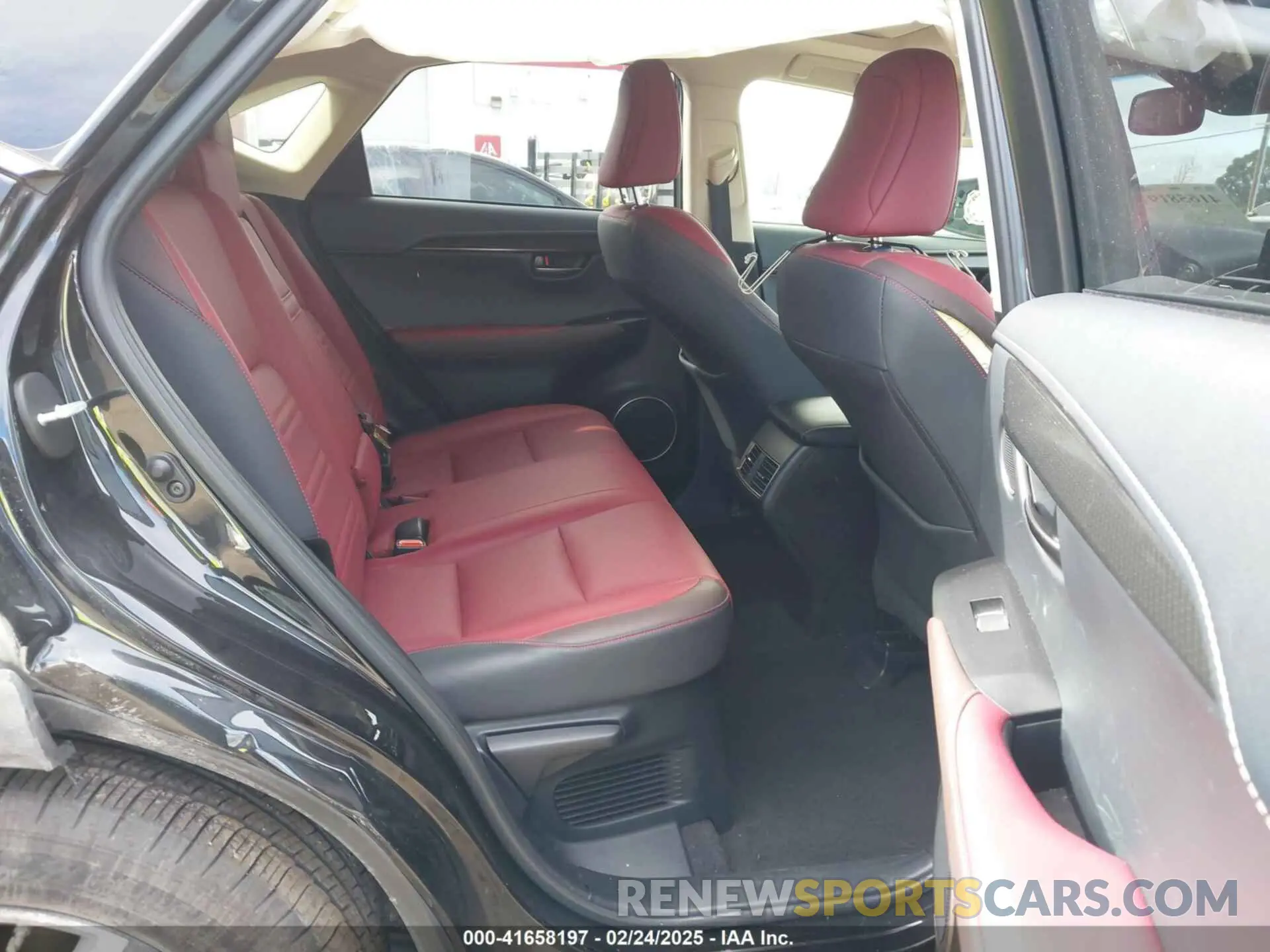 8 Фотография поврежденного автомобиля JTJYARBZ0K2152235 LEXUS NX 300 2019