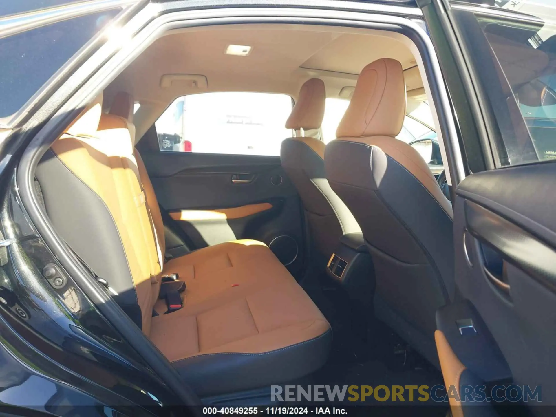 8 Фотография поврежденного автомобиля JTJYARBZ8K2132623 LEXUS NX 300 2019