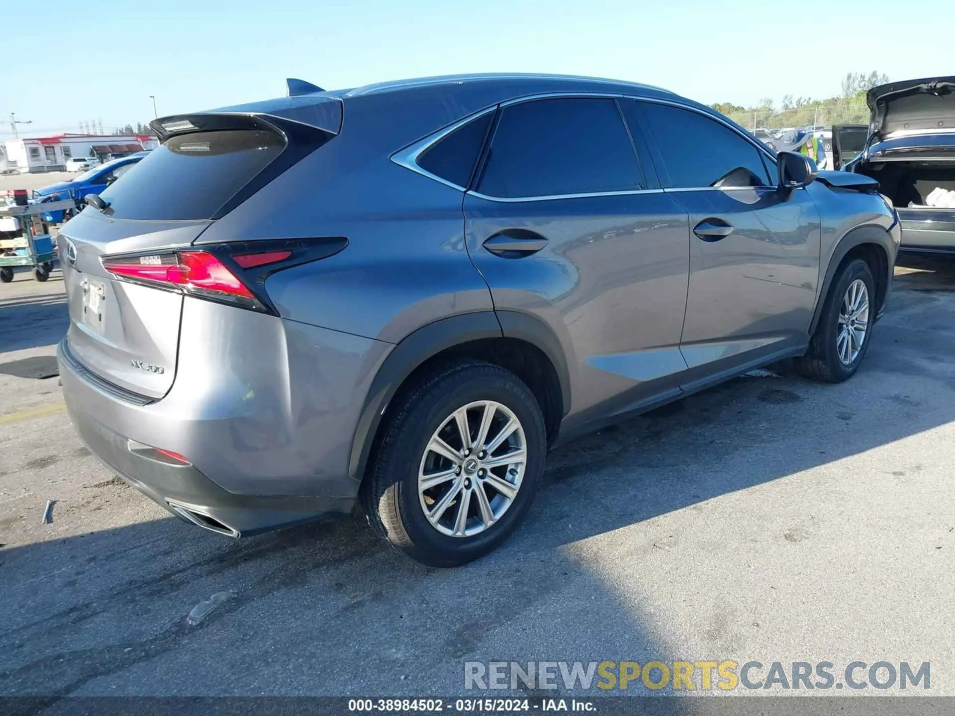 4 Фотография поврежденного автомобиля JTJAARBZ4L5009502 LEXUS NX 300 2020