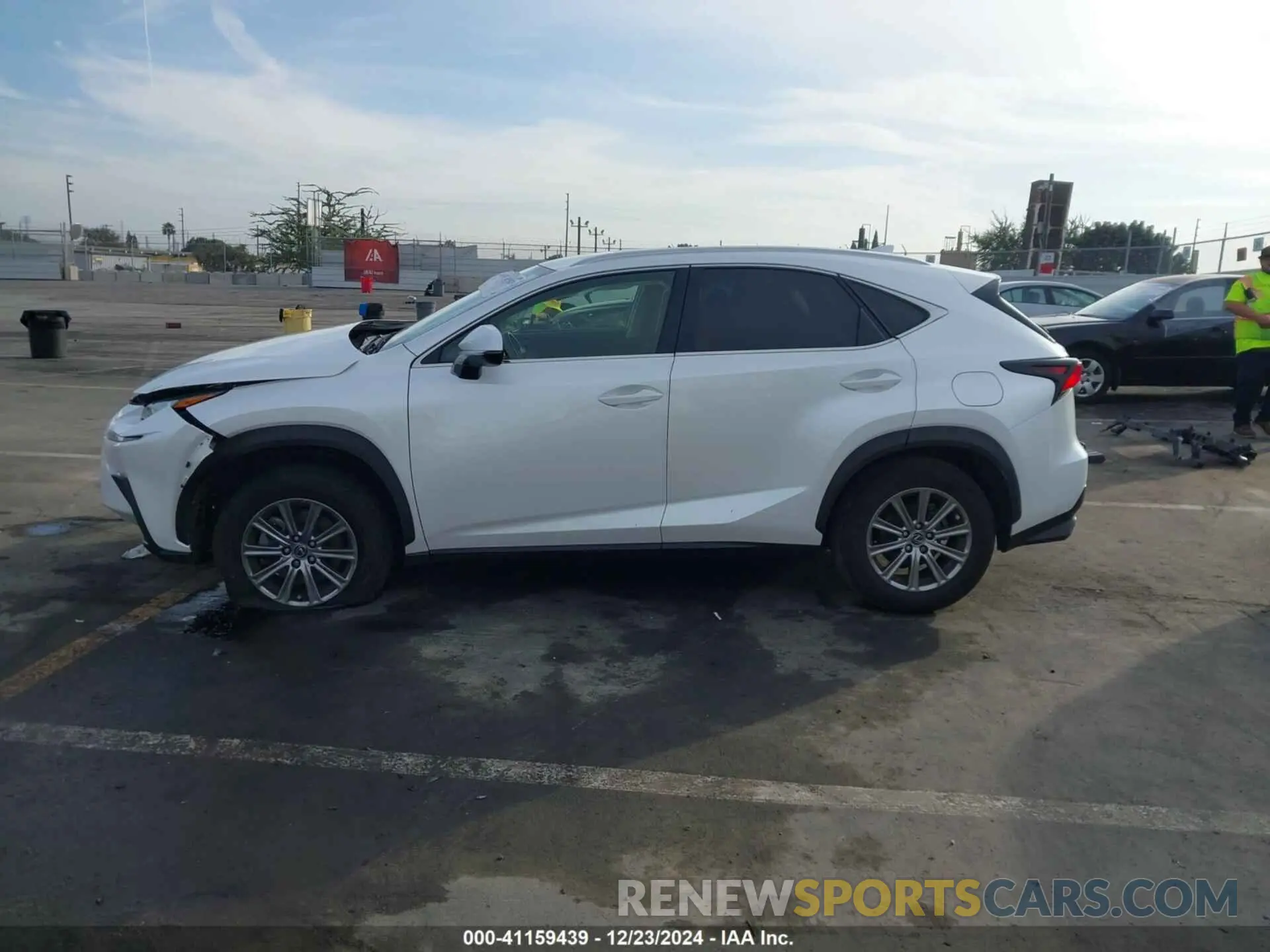 14 Фотография поврежденного автомобиля JTJAARBZ6L2159662 LEXUS NX 300 2020
