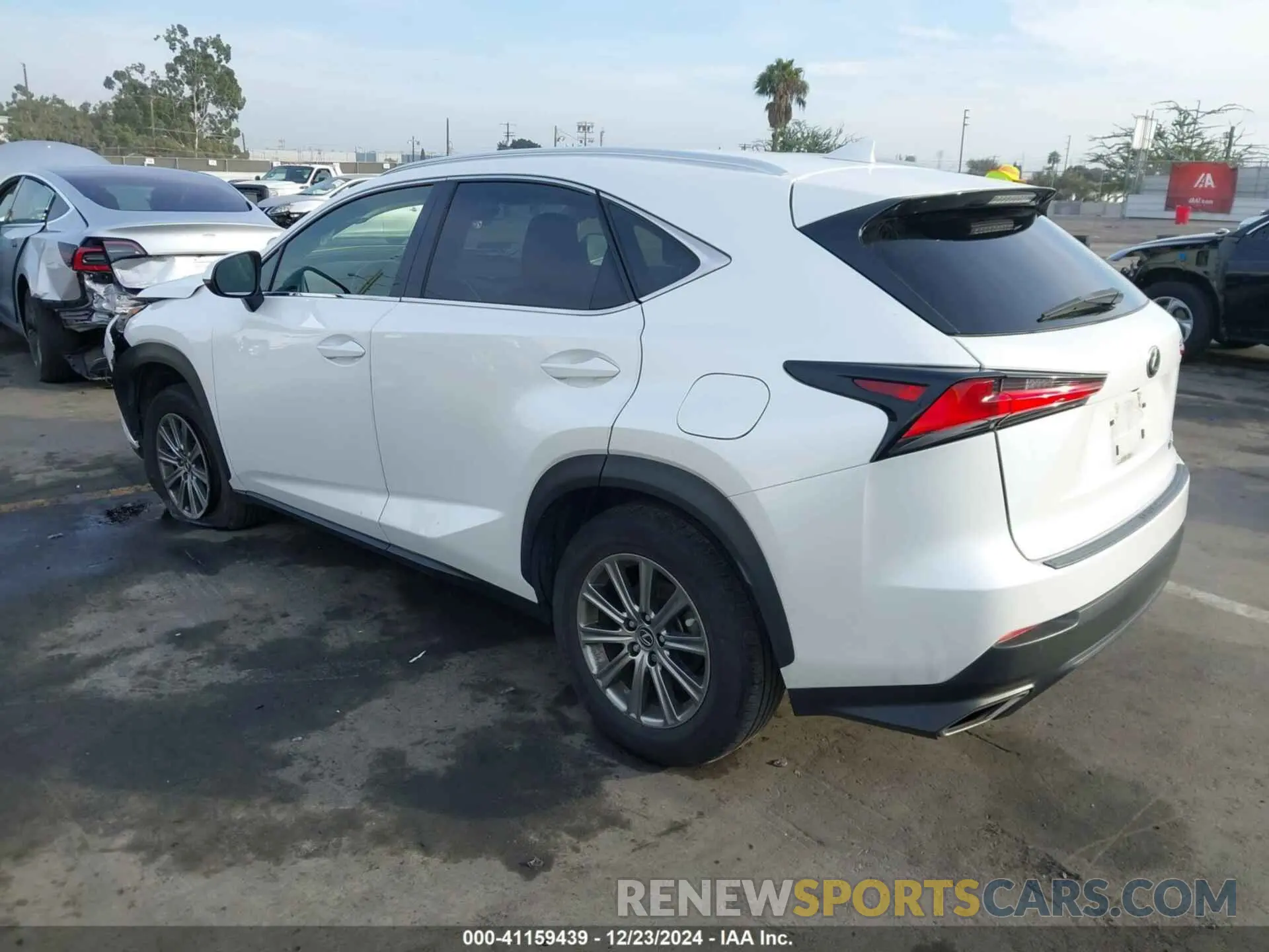 3 Фотография поврежденного автомобиля JTJAARBZ6L2159662 LEXUS NX 300 2020