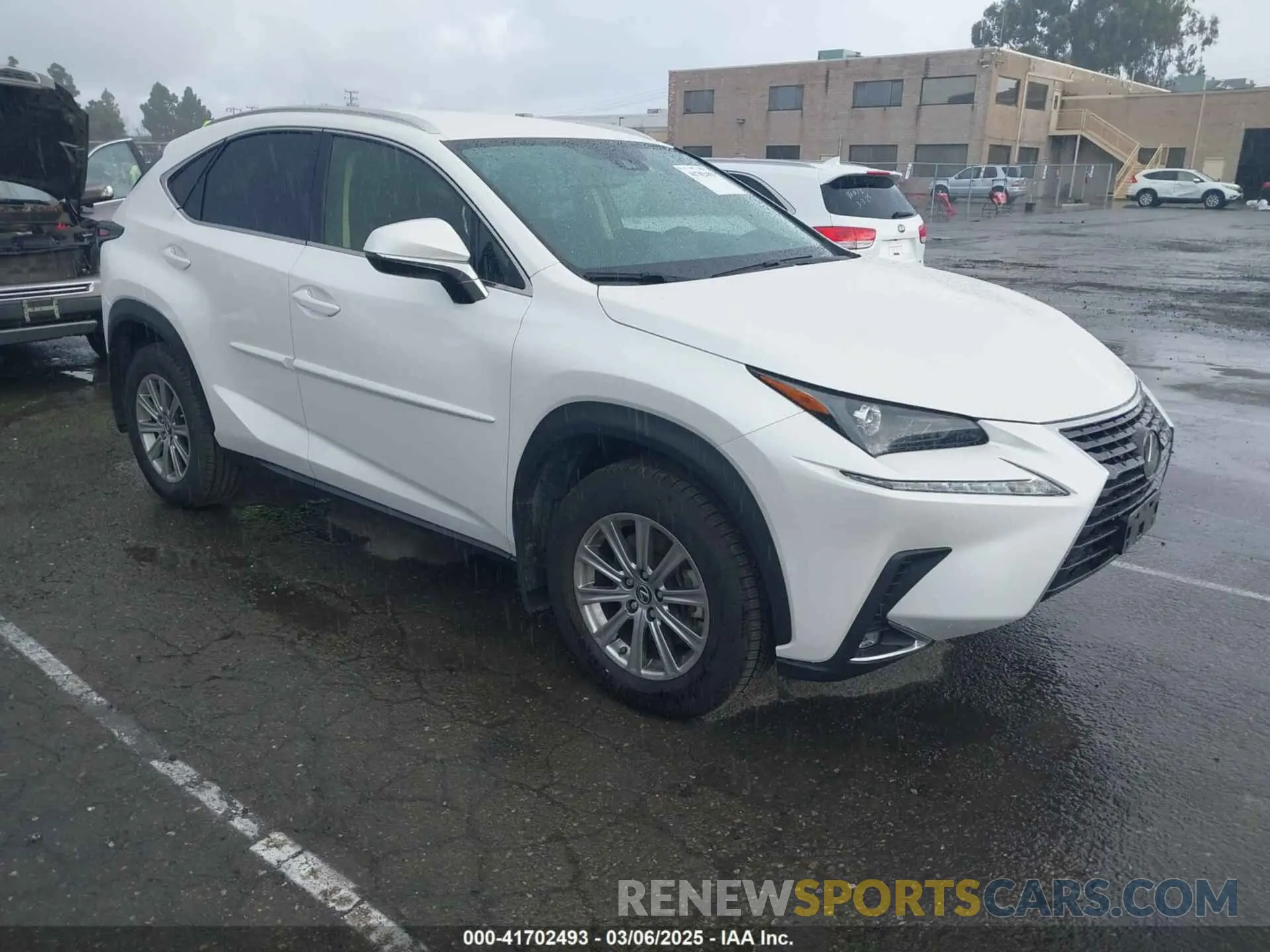 1 Фотография поврежденного автомобиля JTJAARDZ2L5009379 LEXUS NX 300 2020