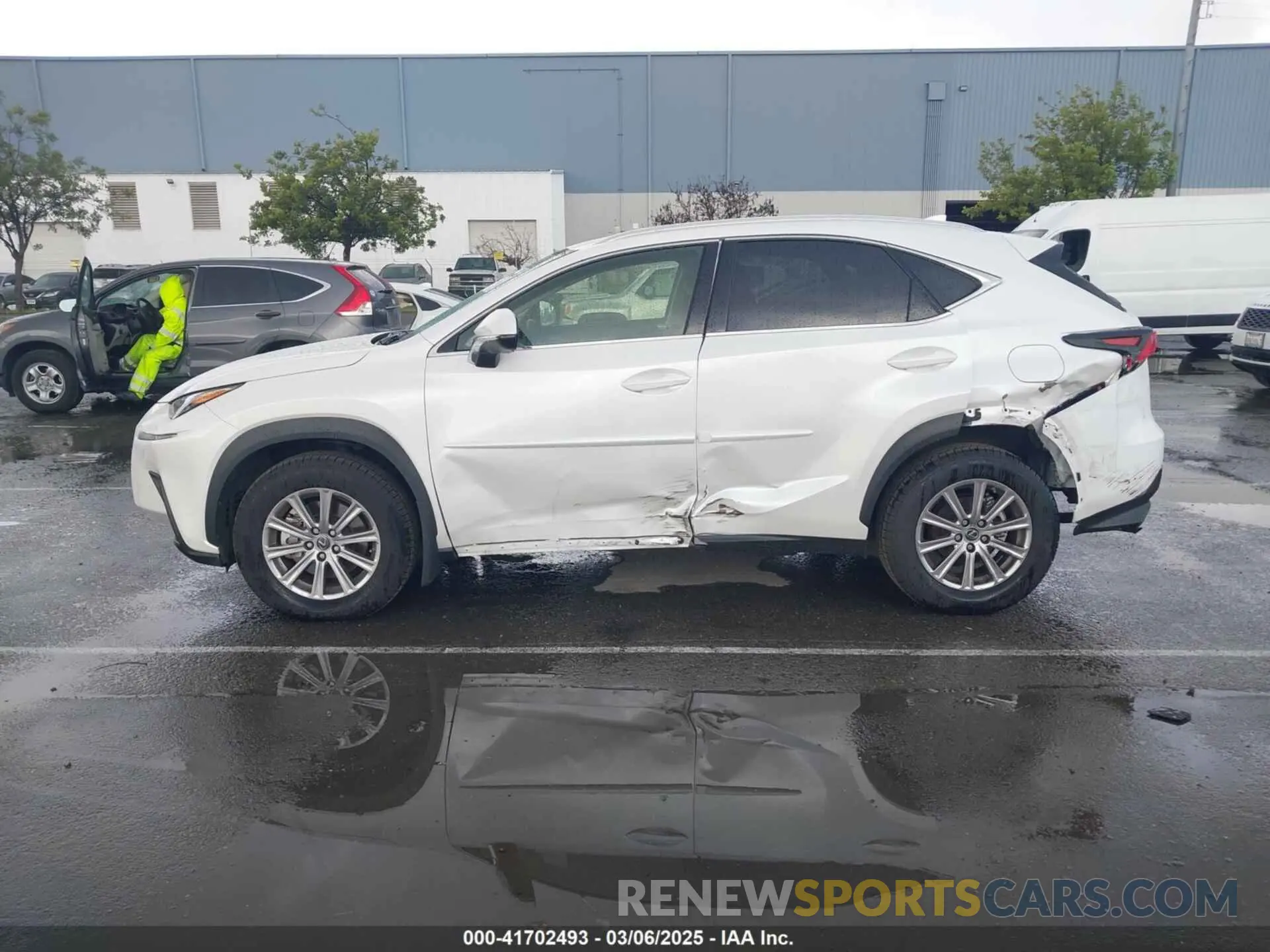 14 Фотография поврежденного автомобиля JTJAARDZ2L5009379 LEXUS NX 300 2020