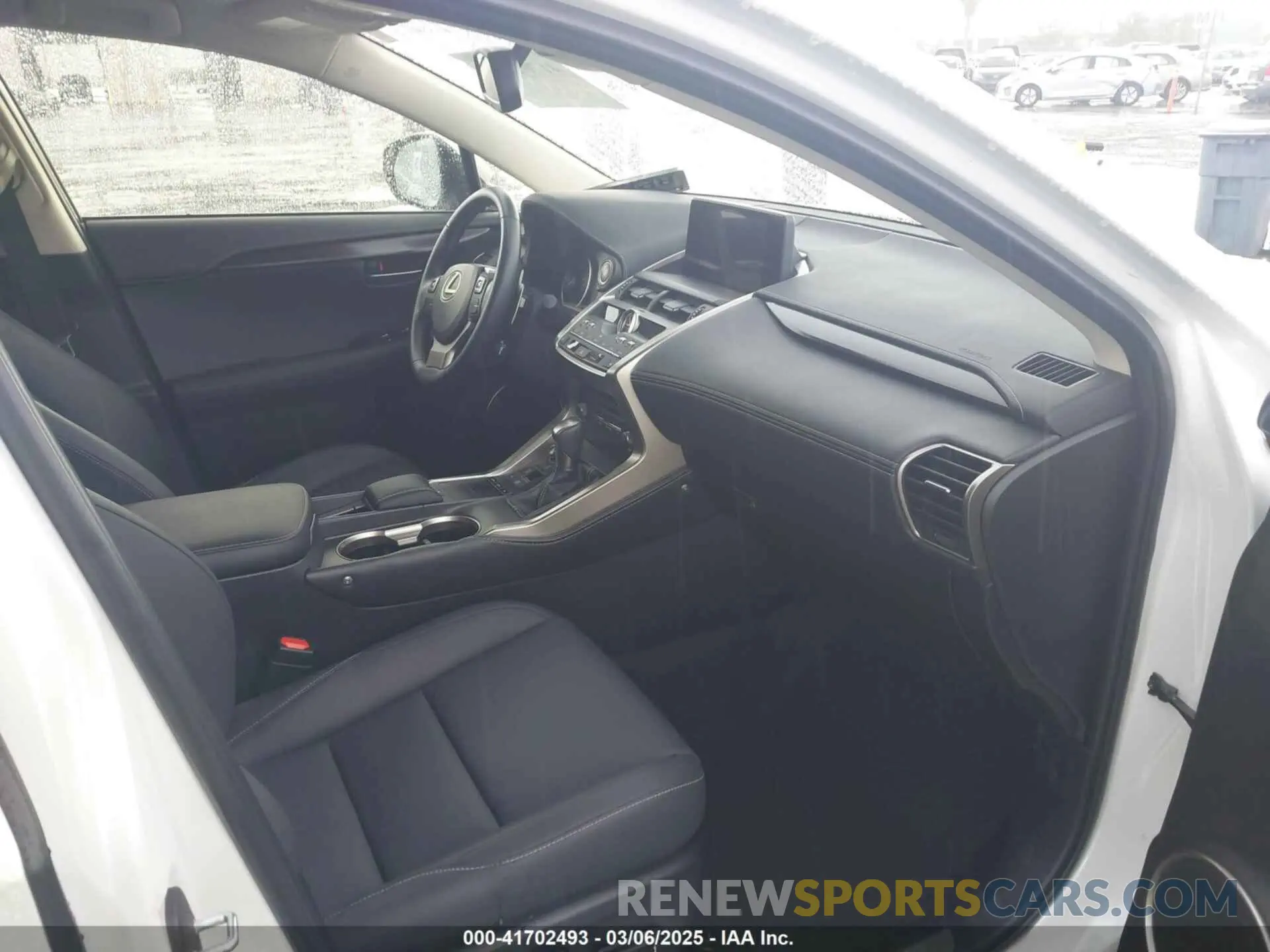 5 Фотография поврежденного автомобиля JTJAARDZ2L5009379 LEXUS NX 300 2020