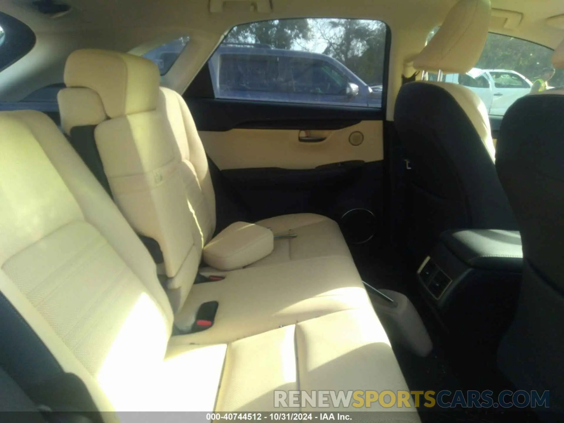 8 Фотография поврежденного автомобиля JTJDARBZ2L5003016 LEXUS NX 300 2020
