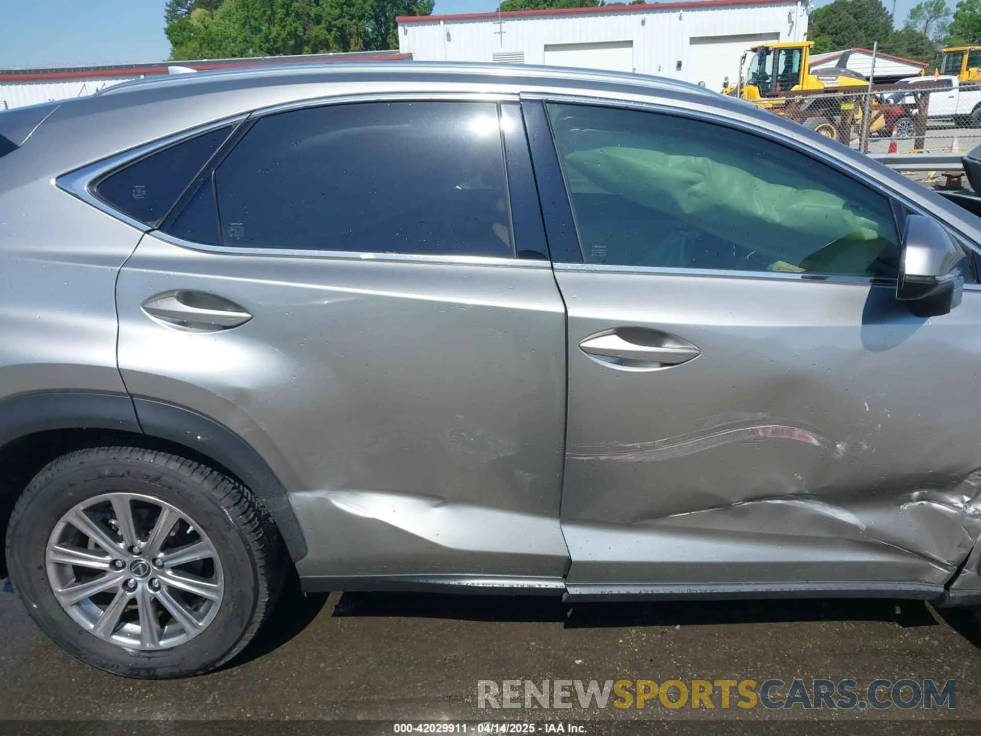 18 Photograph of a damaged car JTJDARBZ9L5009833 LEXUS NX 300 2020