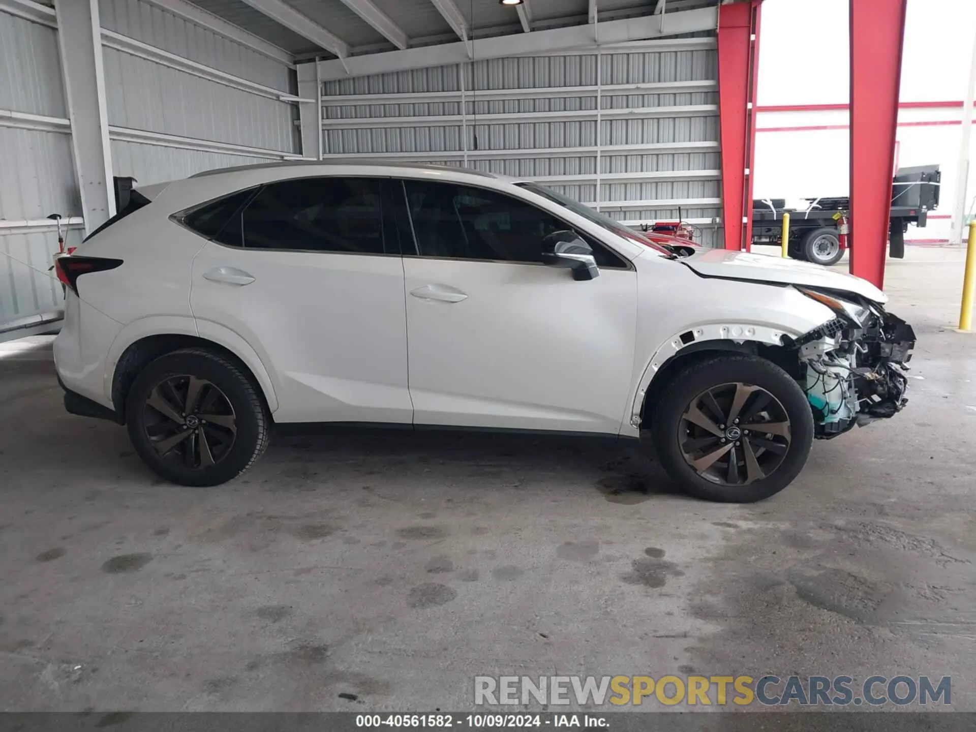 13 Фотография поврежденного автомобиля JTJGARBZ3L2170127 LEXUS NX 300 2020
