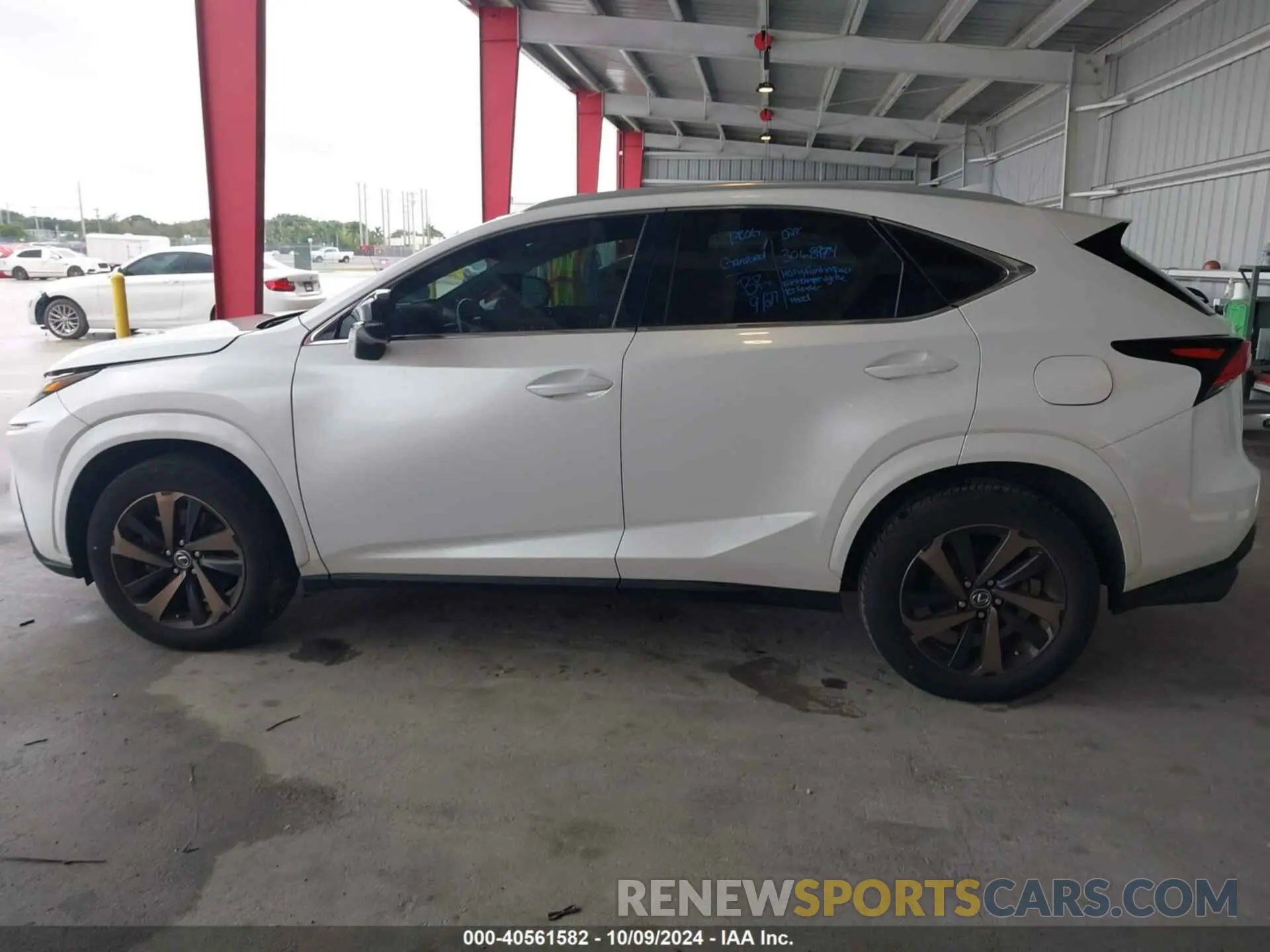 14 Фотография поврежденного автомобиля JTJGARBZ3L2170127 LEXUS NX 300 2020