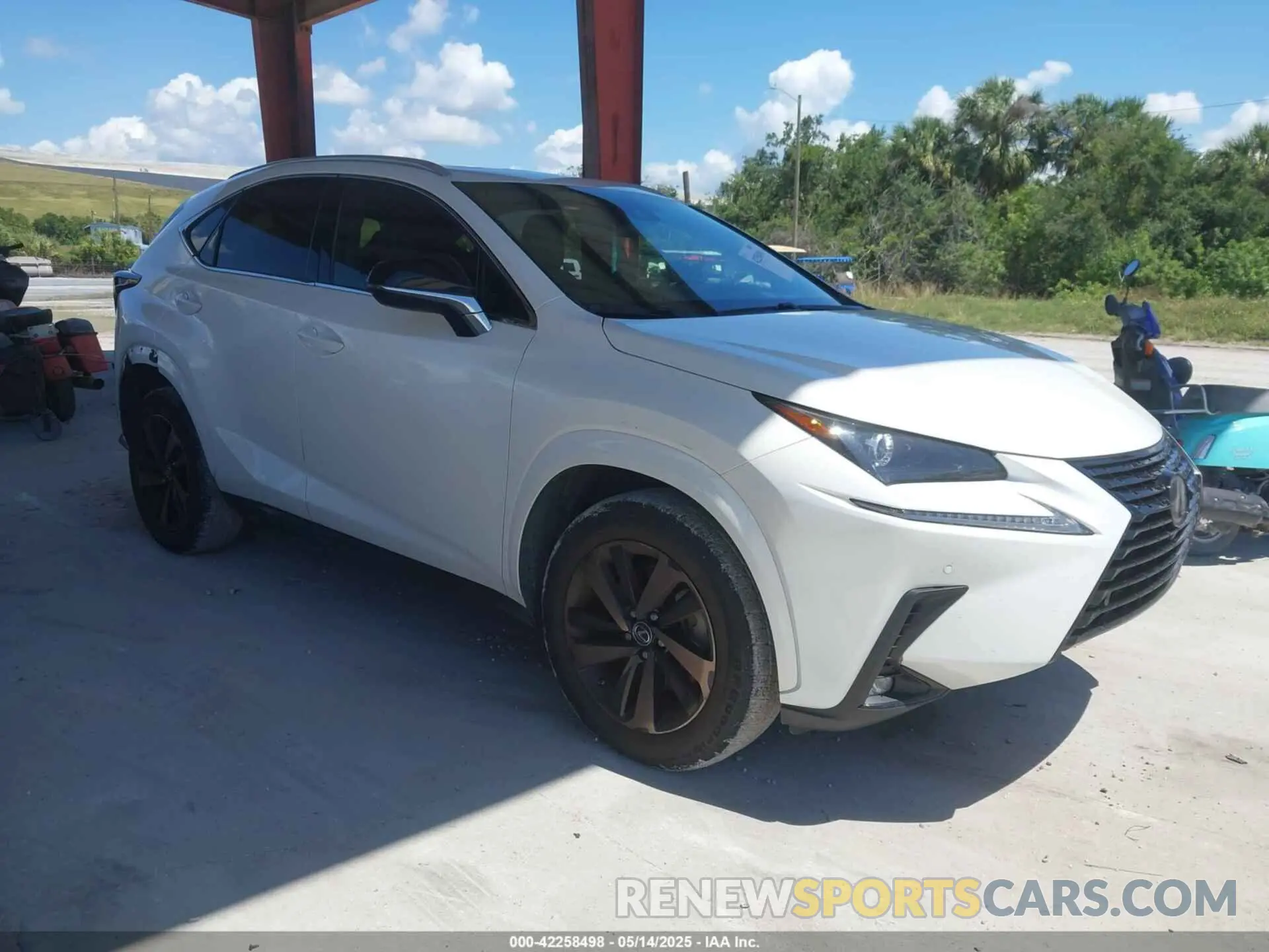 1 Photograph of a damaged car JTJGARBZ4L2169052 LEXUS NX 300 2020