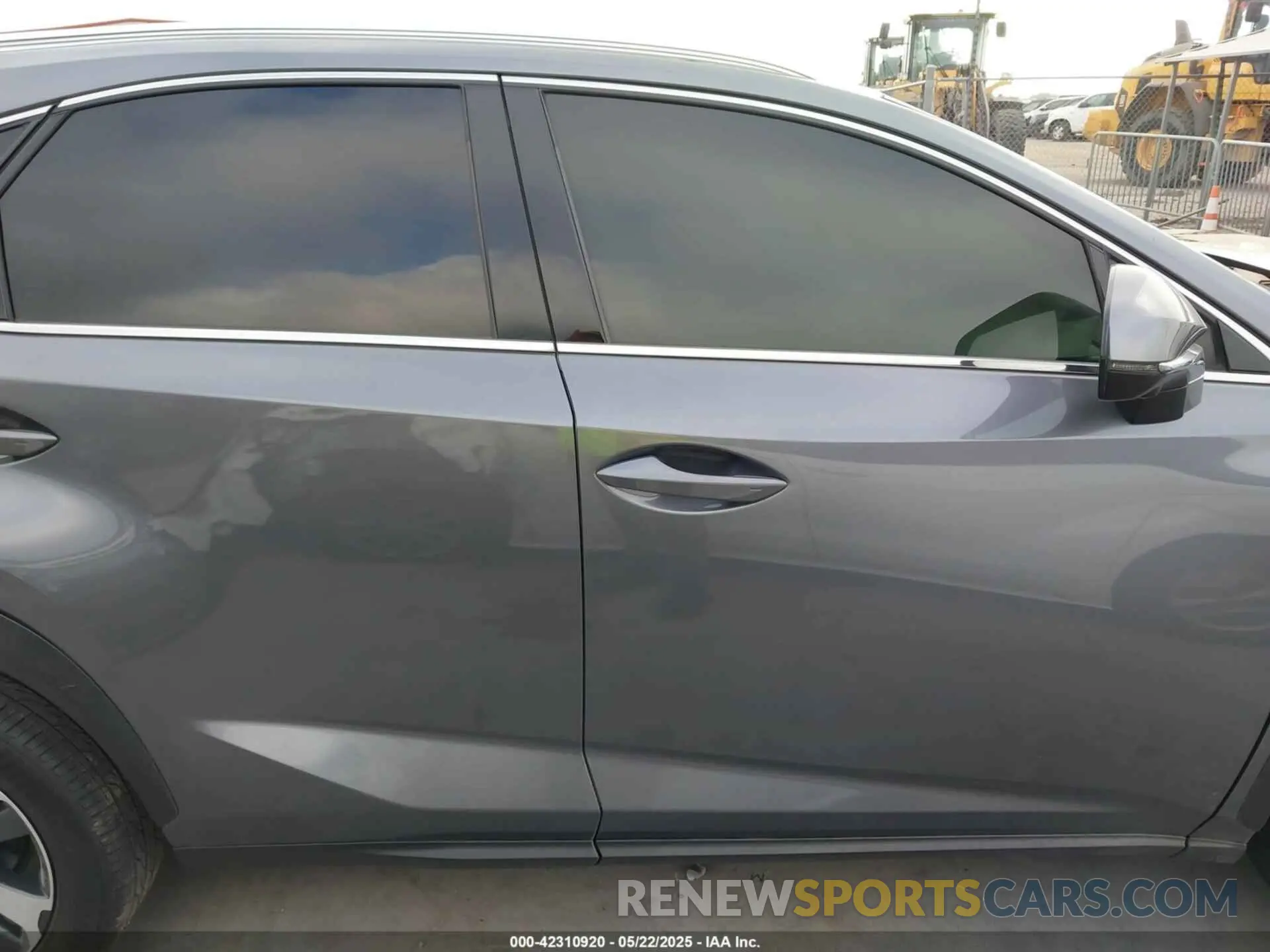 12 Фотография поврежденного автомобиля JTJGARBZ7L2174679 LEXUS NX 300 2020