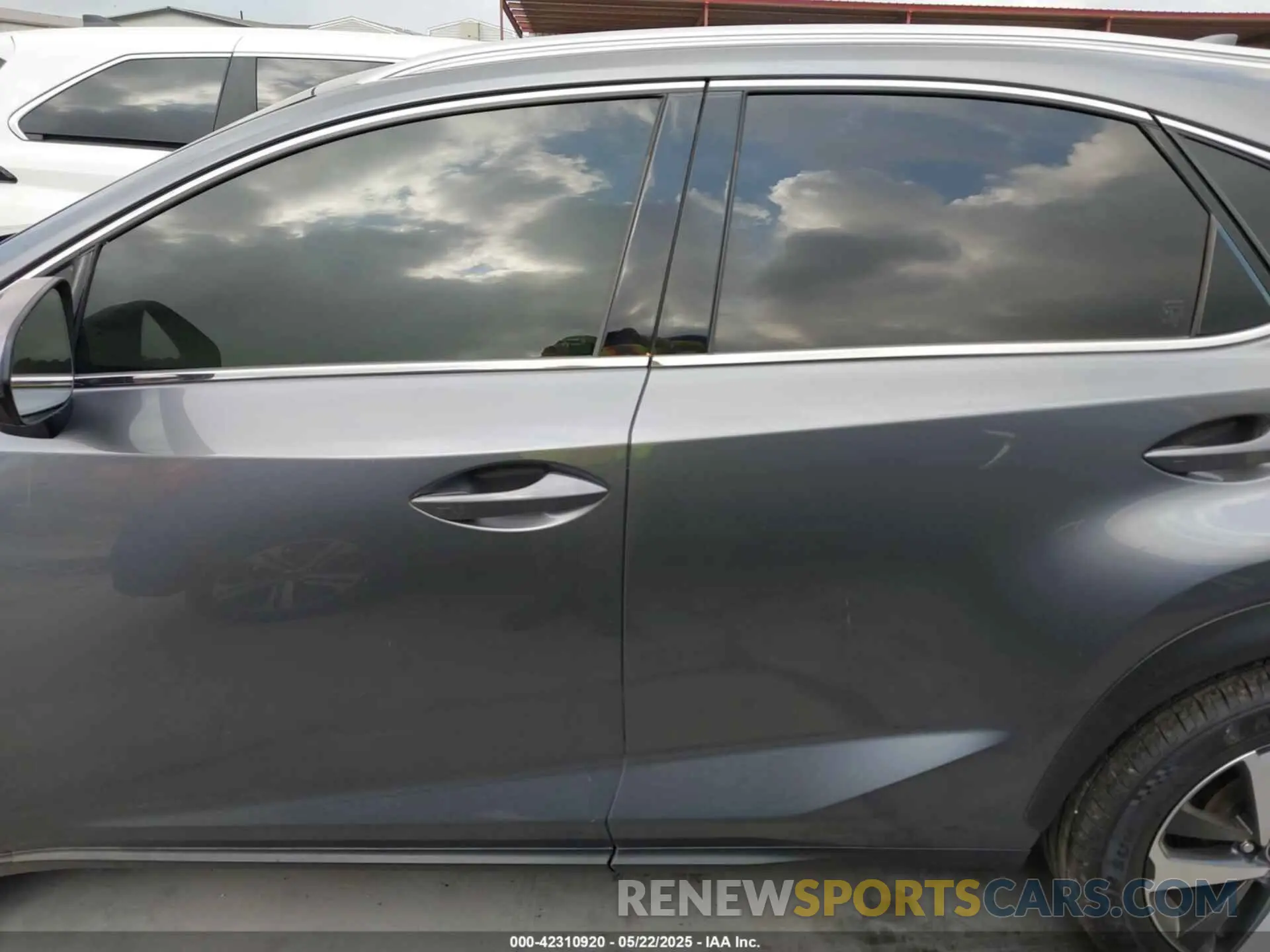13 Фотография поврежденного автомобиля JTJGARBZ7L2174679 LEXUS NX 300 2020
