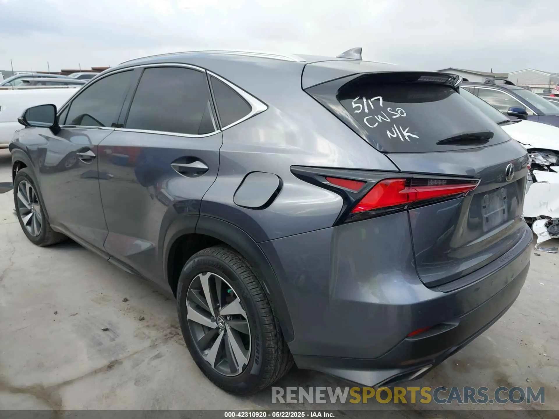 3 Фотография поврежденного автомобиля JTJGARBZ7L2174679 LEXUS NX 300 2020