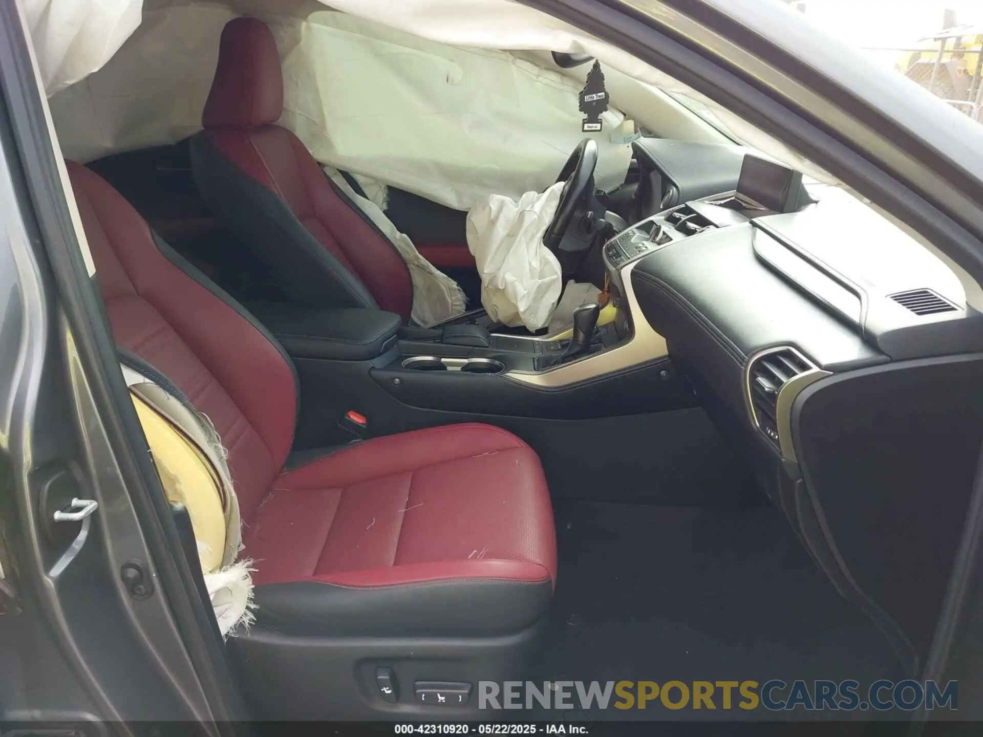 5 Фотография поврежденного автомобиля JTJGARBZ7L2174679 LEXUS NX 300 2020